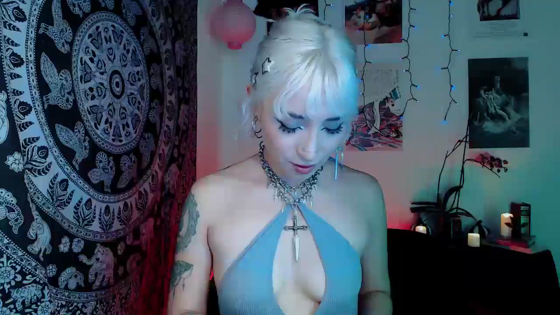 Gallery image thumbnail from Petit_Haze's myfreecams stream on, 11/16/2025, 04:35 image 3 of 20