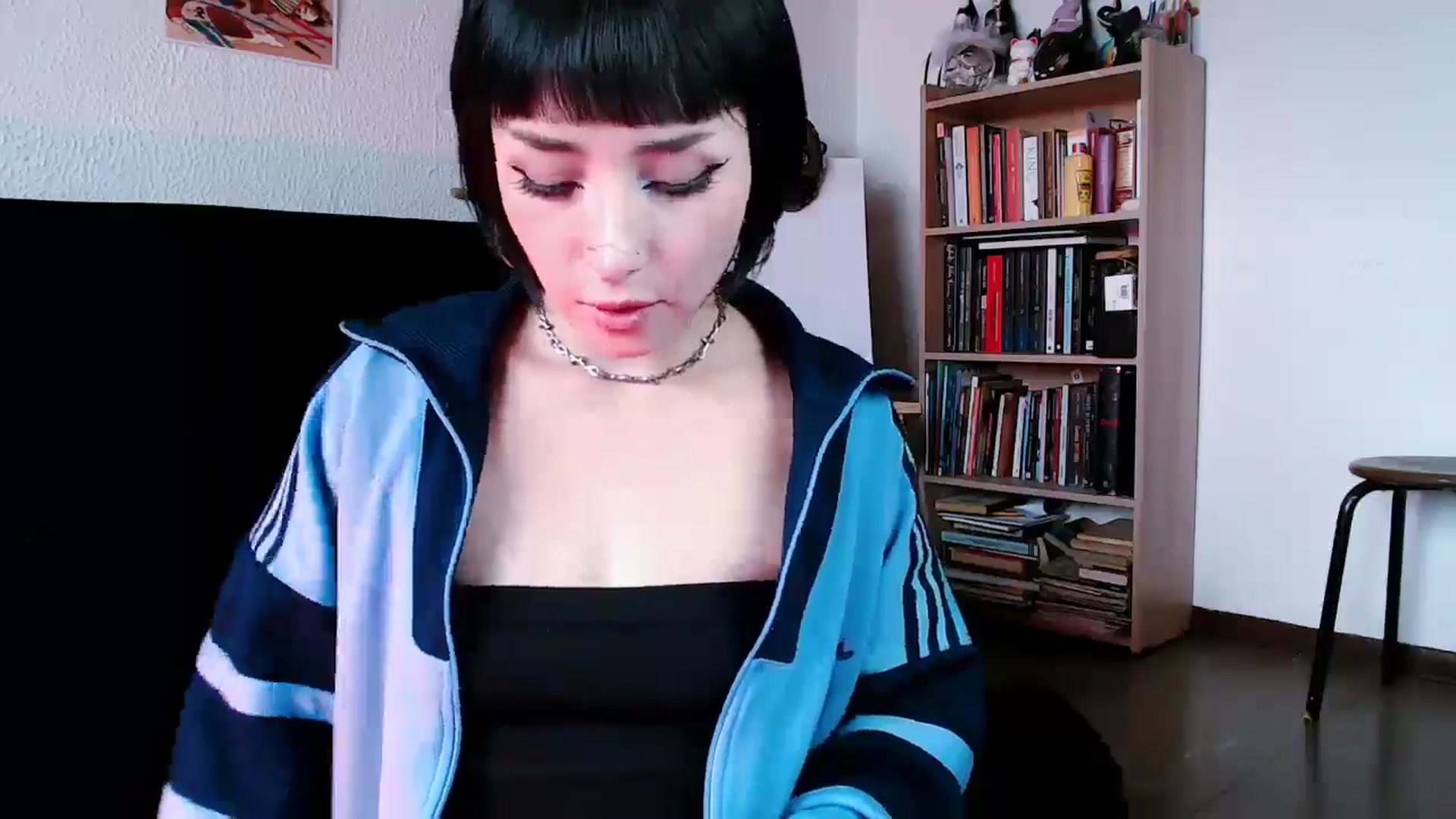 Gallery image thumbnail from Petit_Haze's myfreecams stream on, 11/19/2025, 16:15 image 5 of 20