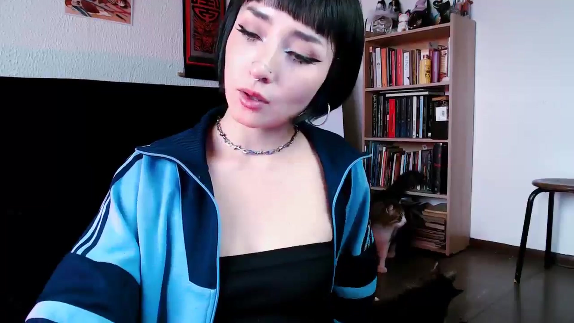 Gallery image thumbnail from Petit_Haze's myfreecams stream on, 11/19/2025, 16:15 image 7 of 20