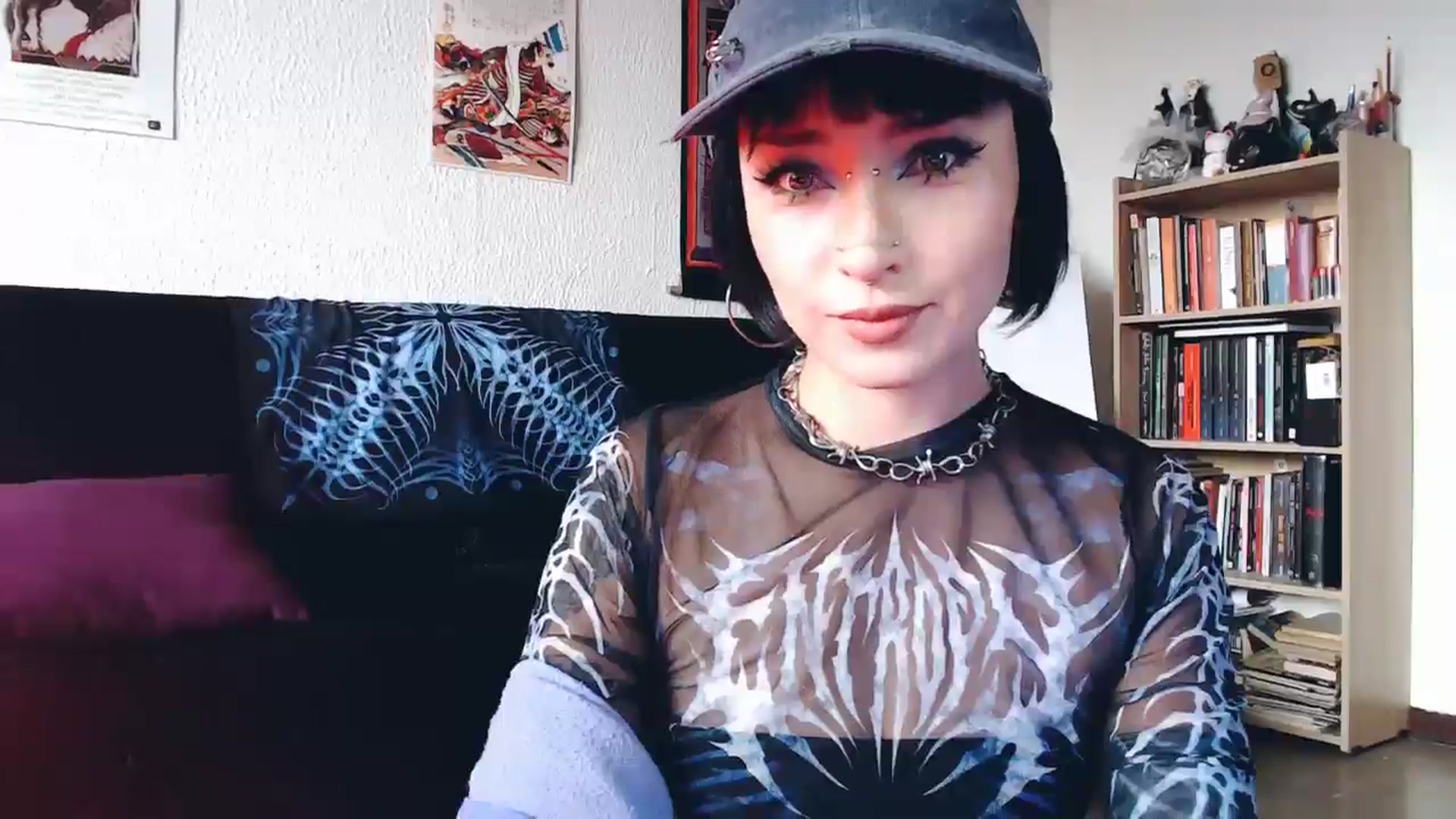 Gallery image thumbnail from Petit_Haze's myfreecams stream on, 11/20/2025, 19:51 image 3 of 20