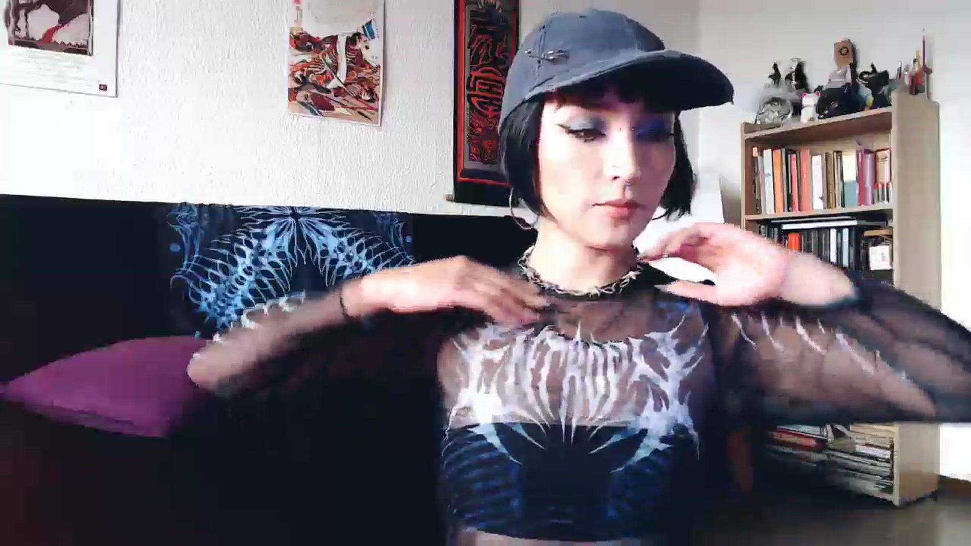 Gallery image thumbnail from Petit_Haze's myfreecams stream on, 11/20/2025, 19:51 image 8 of 20