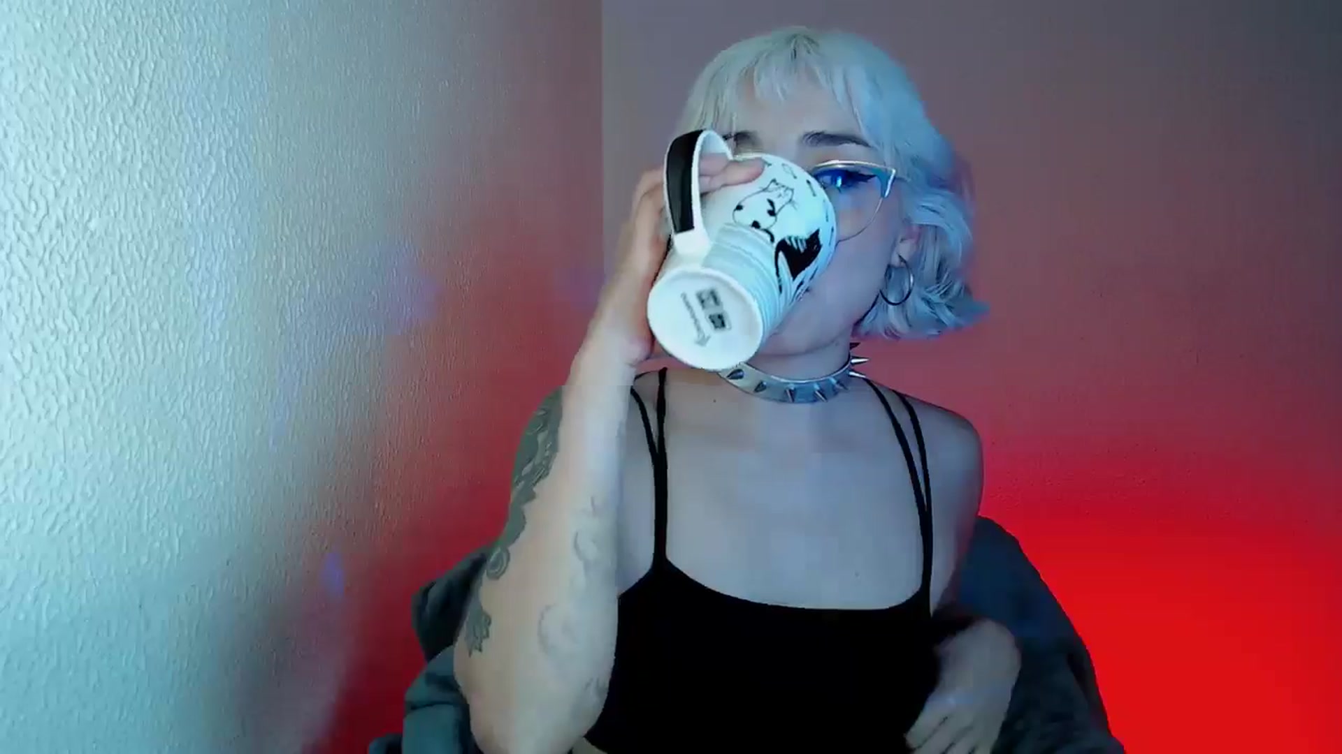 Gallery image thumbnail from Petit_Haze's myfreecams stream on, 11/26/2025, 05:02 image 5 of 20