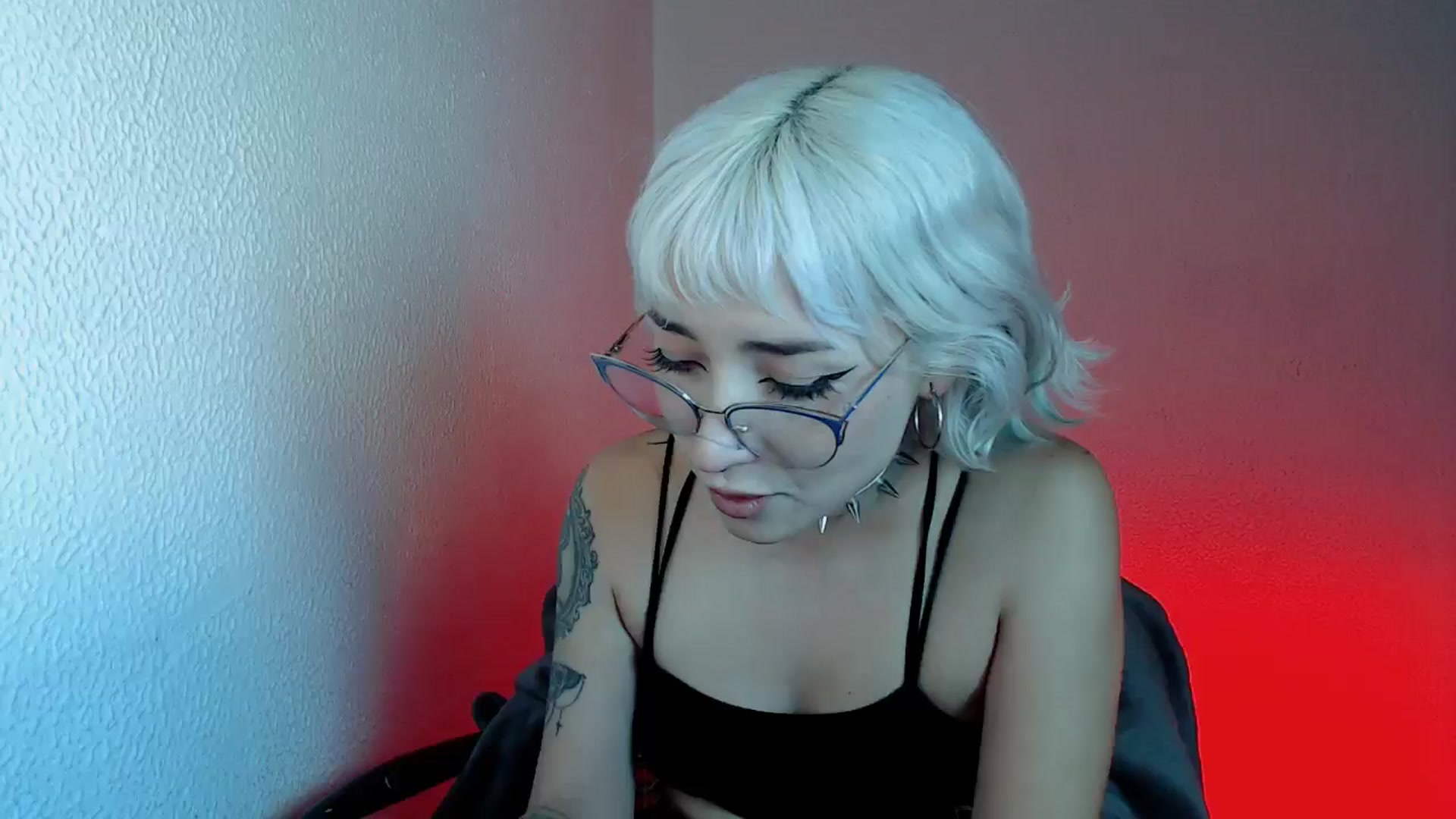 Gallery image thumbnail from Petit_Haze's myfreecams stream on, 11/26/2025, 05:02 image 18 of 20