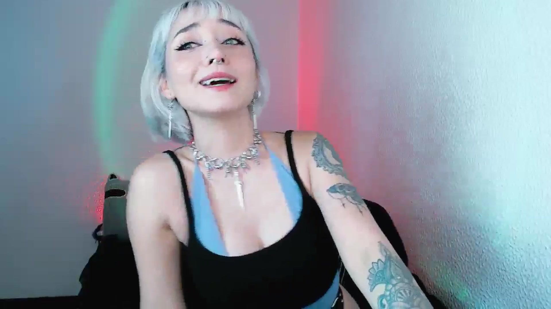 Gallery image thumbnail from Petit_Haze's myfreecams stream on, 01/30/2026, 24:06 image 10 of 20
