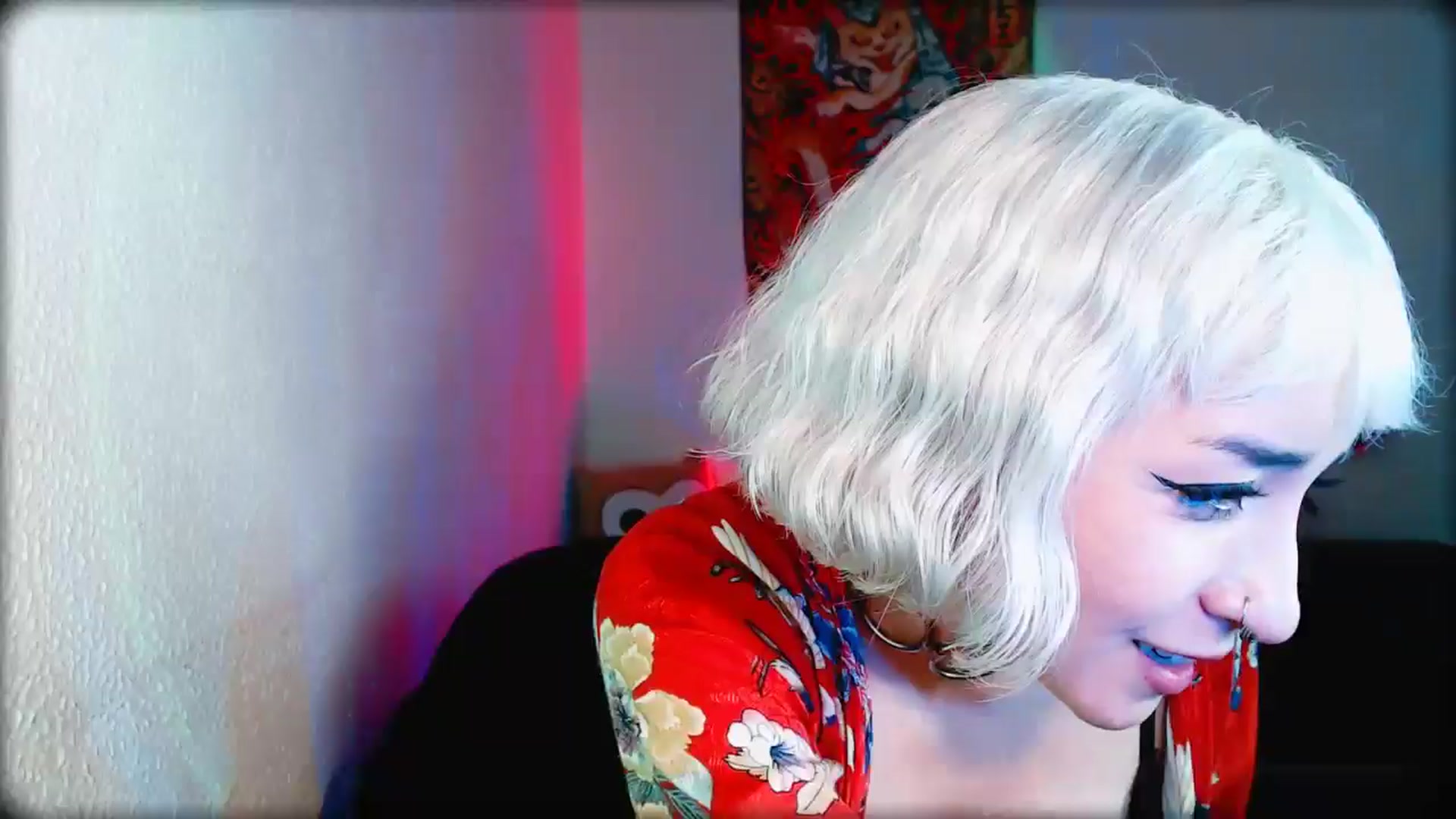 Gallery image thumbnail from Petit_Haze's myfreecams stream on, 02/07/2026, 07:06 image 14 of 20