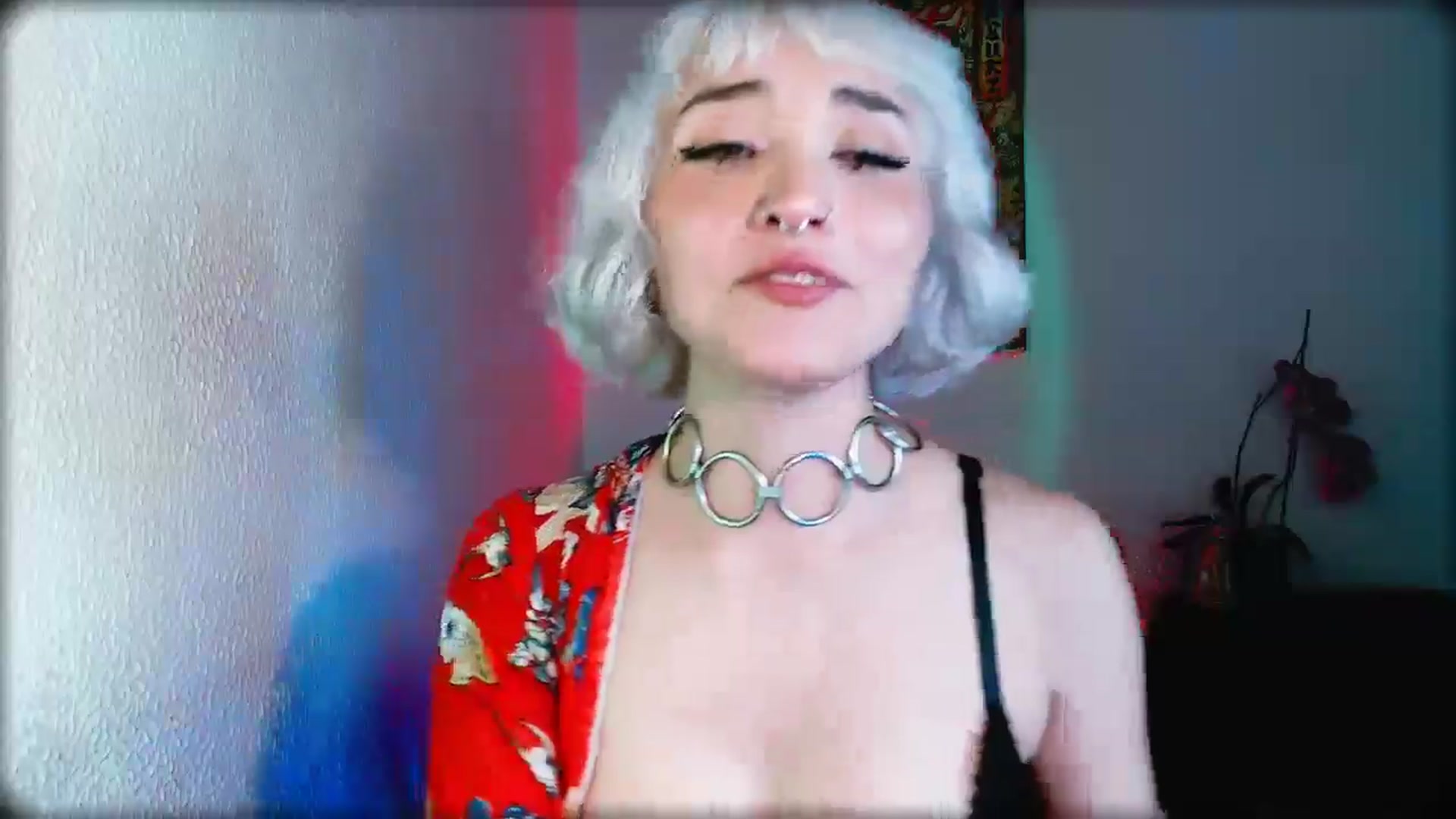 Gallery image thumbnail from Petit_Haze's myfreecams stream on, 02/07/2026, 08:37 image 12 of 20