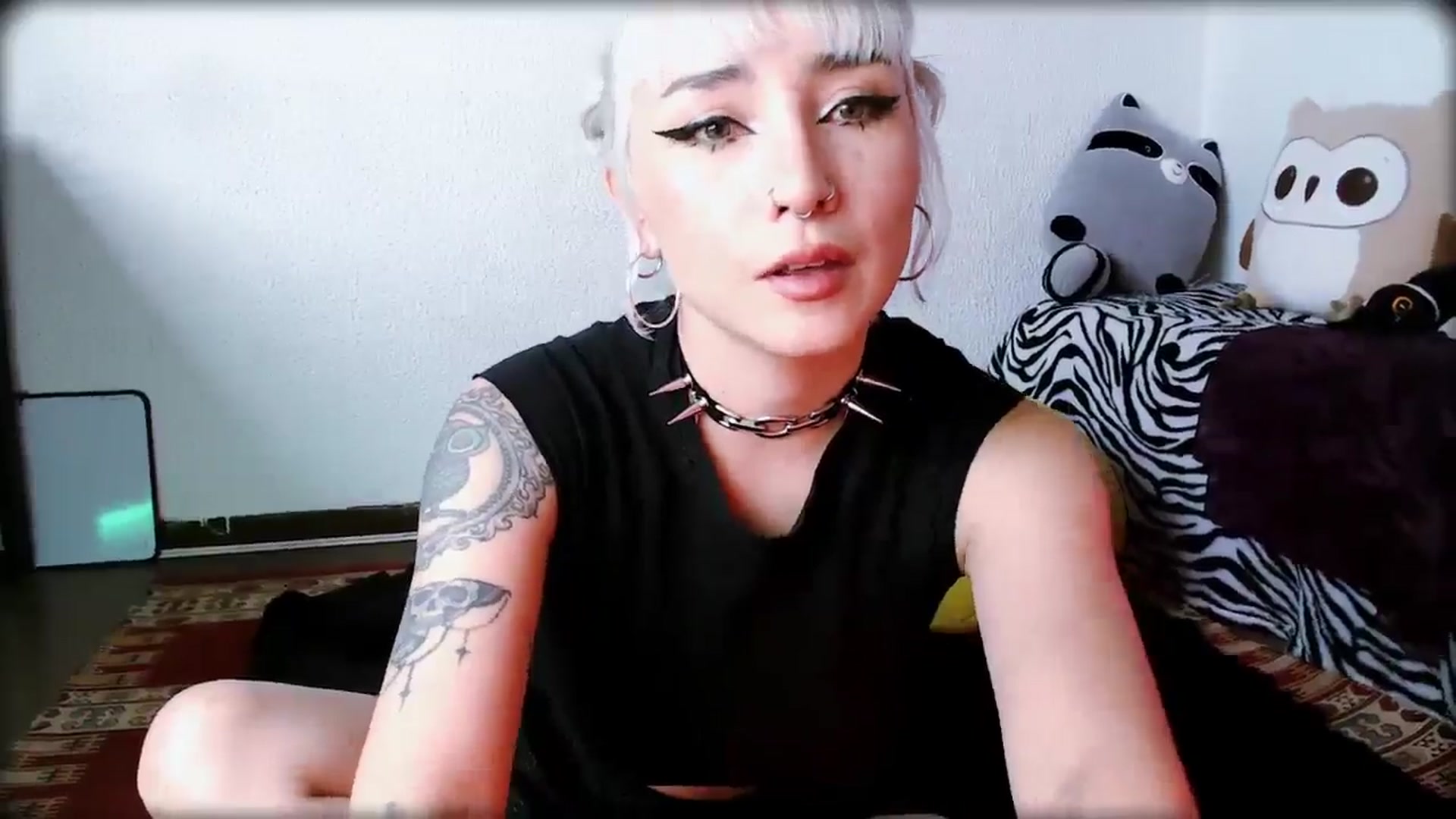 Gallery image thumbnail from Petit_Haze's myfreecams stream on, 02/25/2026, 22:11 image 3 of 20