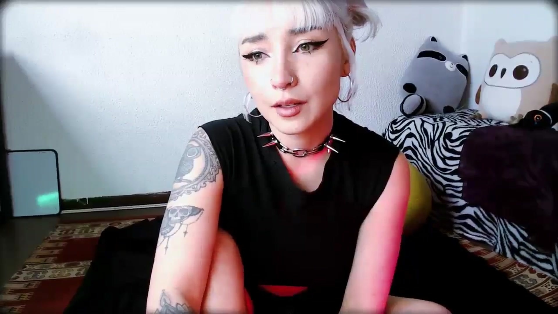 Gallery image thumbnail from Petit_Haze's myfreecams stream on, 02/25/2026, 22:11 image 2 of 20