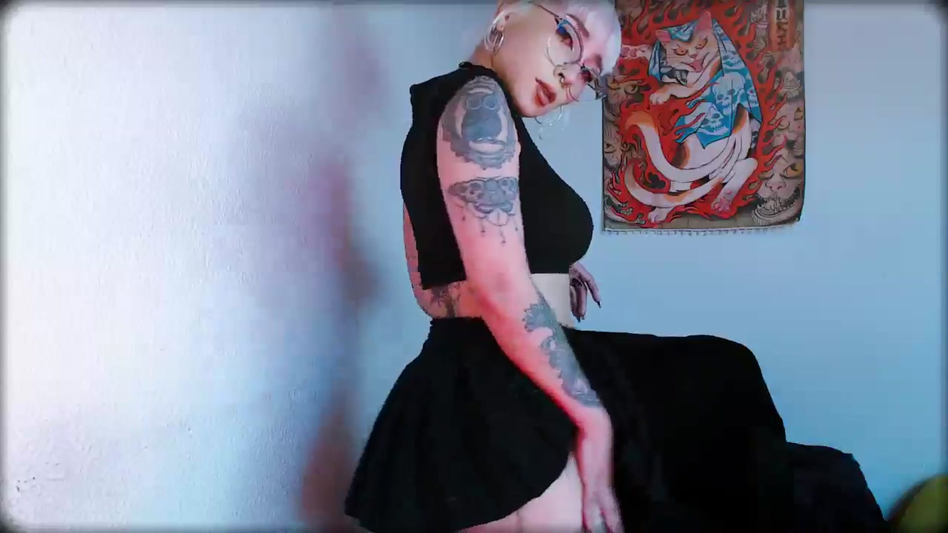 Gallery image thumbnail from Petit_Haze's myfreecams stream on, 02/25/2026, 23:10 image 12 of 20