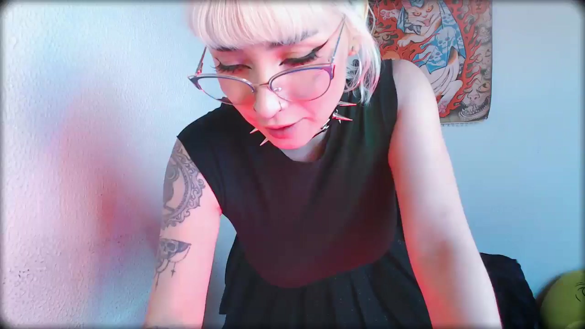 Gallery image thumbnail from Petit_Haze's myfreecams stream on, 02/25/2026, 23:10 image 11 of 20