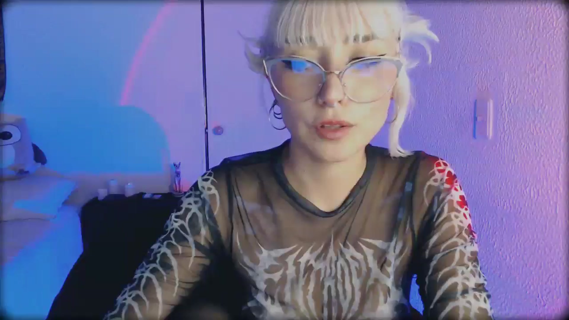 Gallery image thumbnail from Petit_Haze's myfreecams stream on, 05/09/2026, 09:33 image 20 of 20