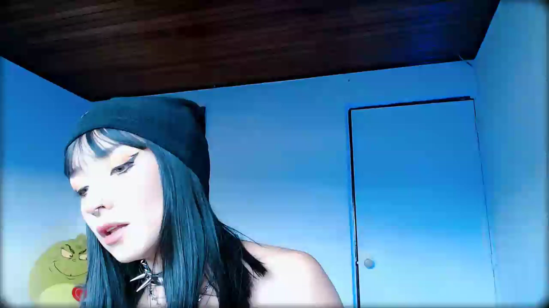 Gallery image thumbnail from Petit_Haze's myfreecams stream on, 05/28/2026, 22:07 image 20 of 20