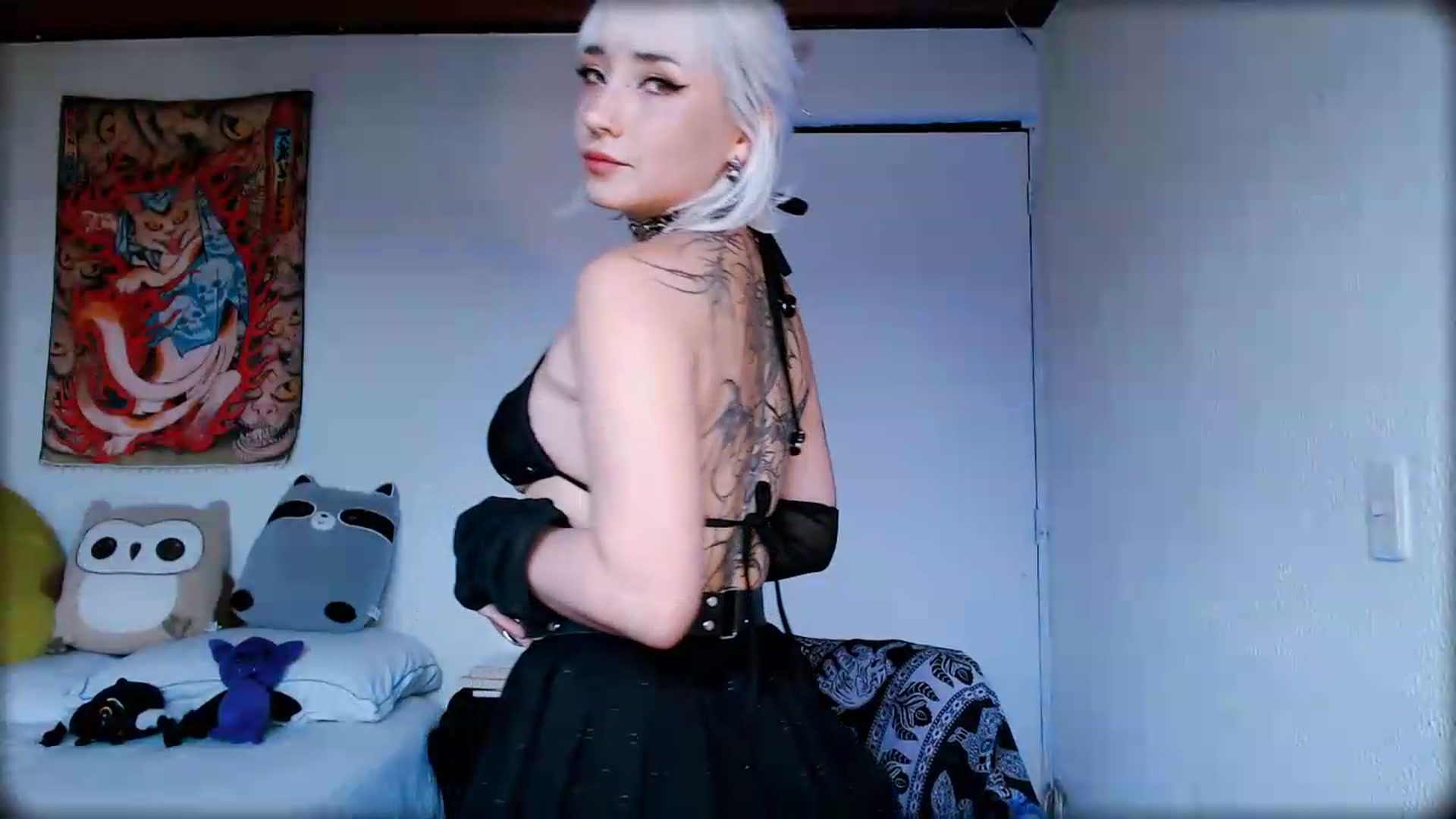 Gallery image thumbnail from Petit_Haze's myfreecams stream on, 06/15/2026, 22:10 image 7 of 20