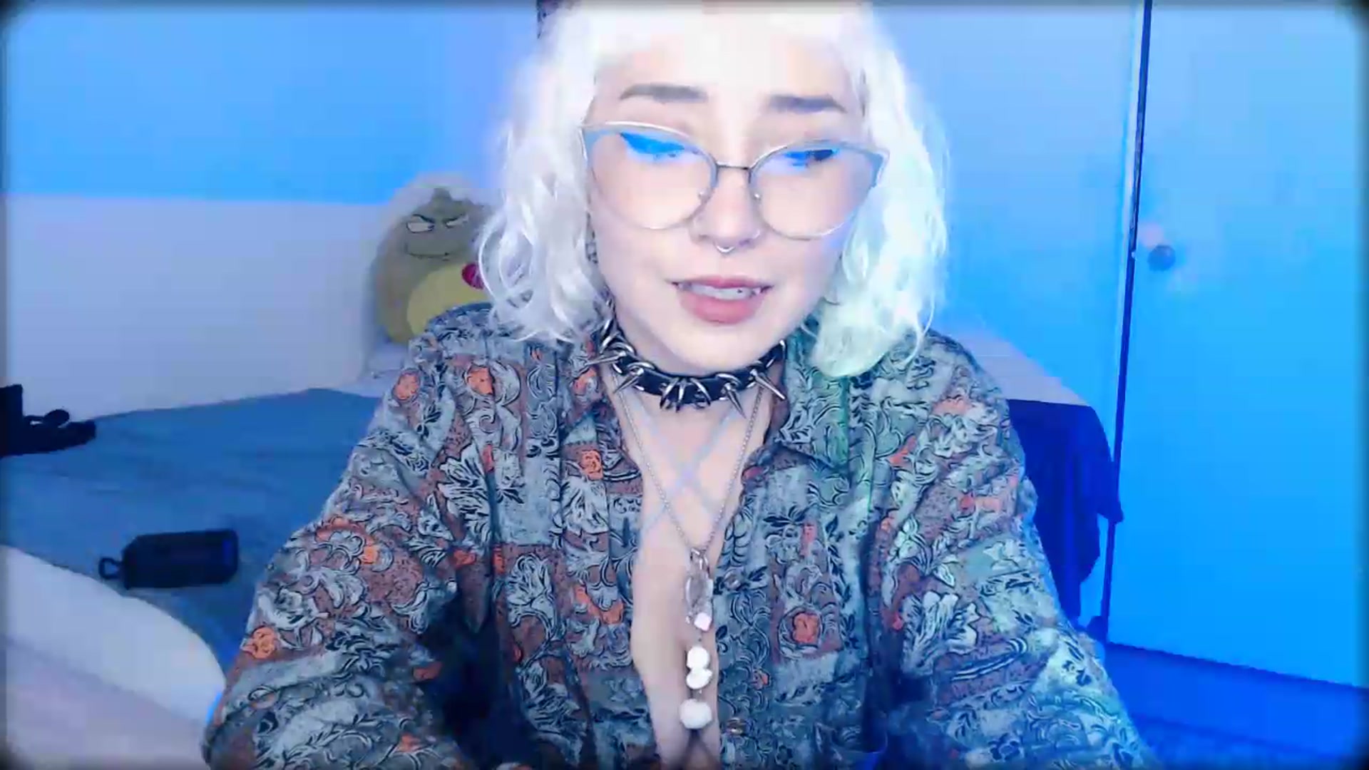 Gallery image thumbnail from Petit_Haze's myfreecams stream on, 06/26/2026, 04:24 image 15 of 20