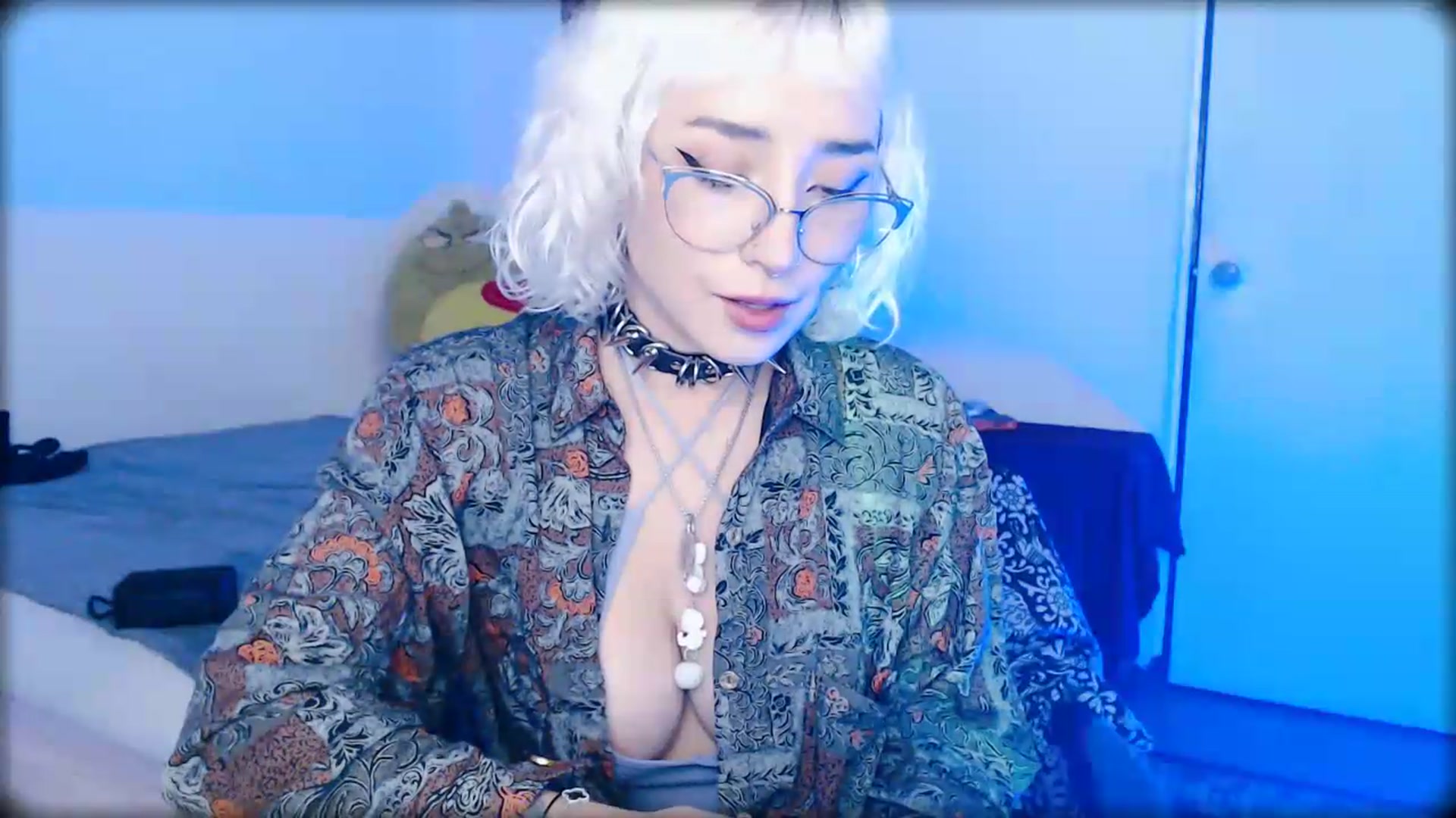 Gallery image thumbnail from Petit_Haze's myfreecams stream on, 06/26/2026, 04:24 image 14 of 20