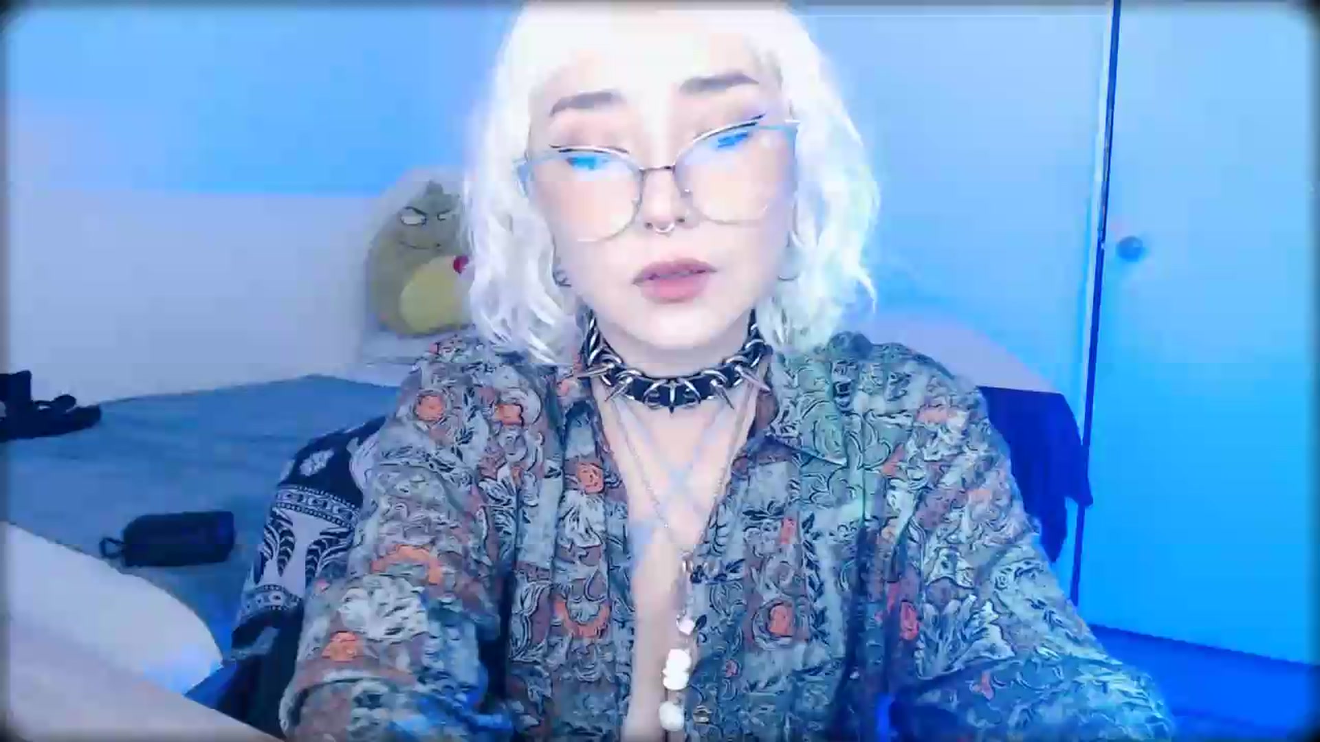 Gallery image thumbnail from Petit_Haze's myfreecams stream on, 06/26/2026, 04:24 image 1 of 20