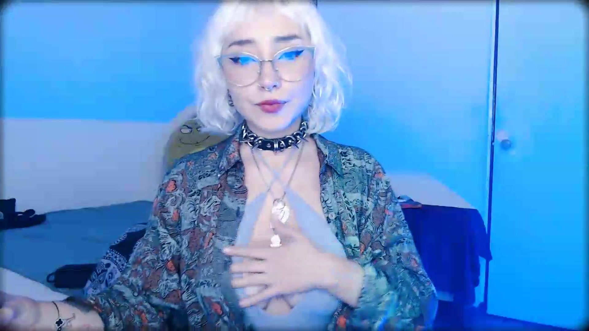 Gallery image thumbnail from Petit_Haze's myfreecams stream on, 06/26/2026, 06:48 image 4 of 20