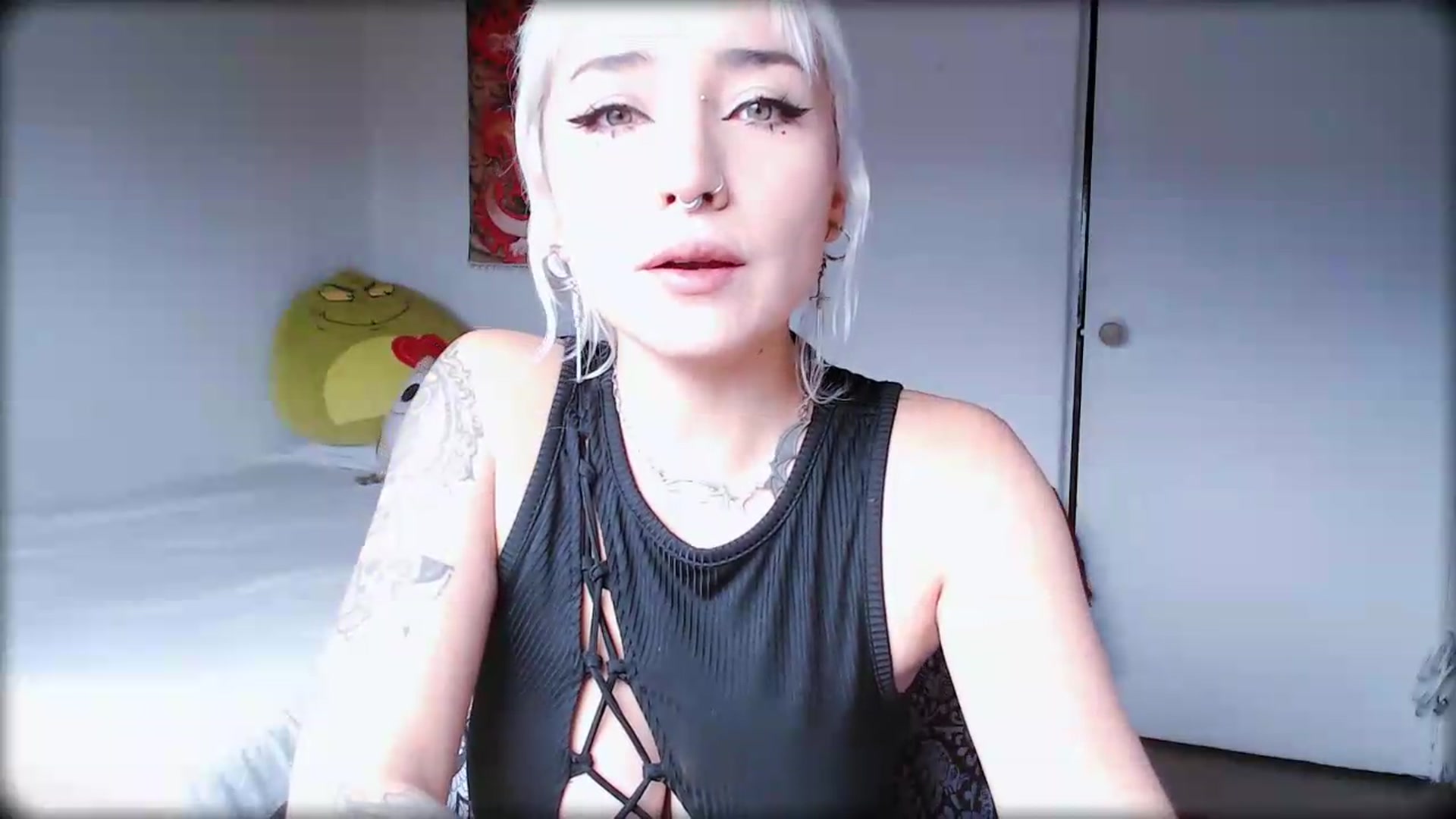 Gallery image thumbnail from Petit_Haze's myfreecams stream on, 06/29/2026, 15:58 image 2 of 20