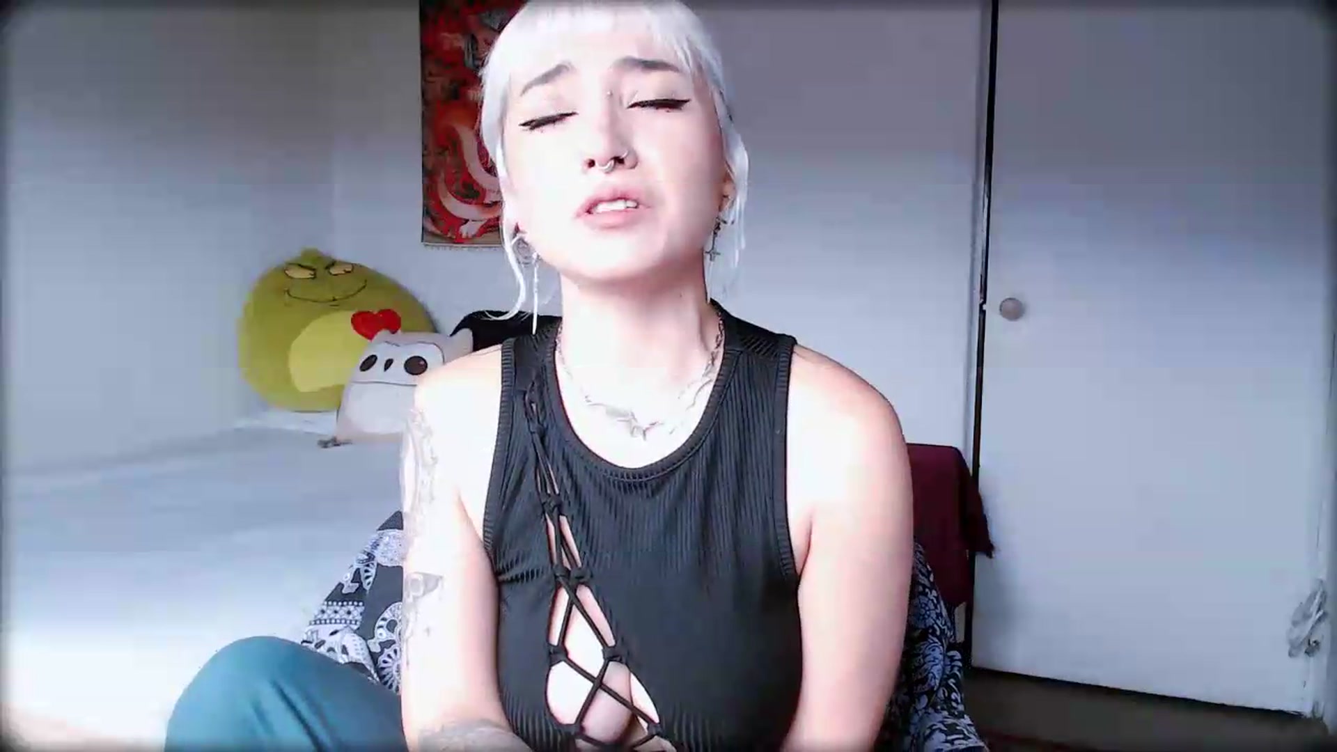 Gallery image thumbnail from Petit_Haze's myfreecams stream on, 06/29/2026, 15:58 image 13 of 20