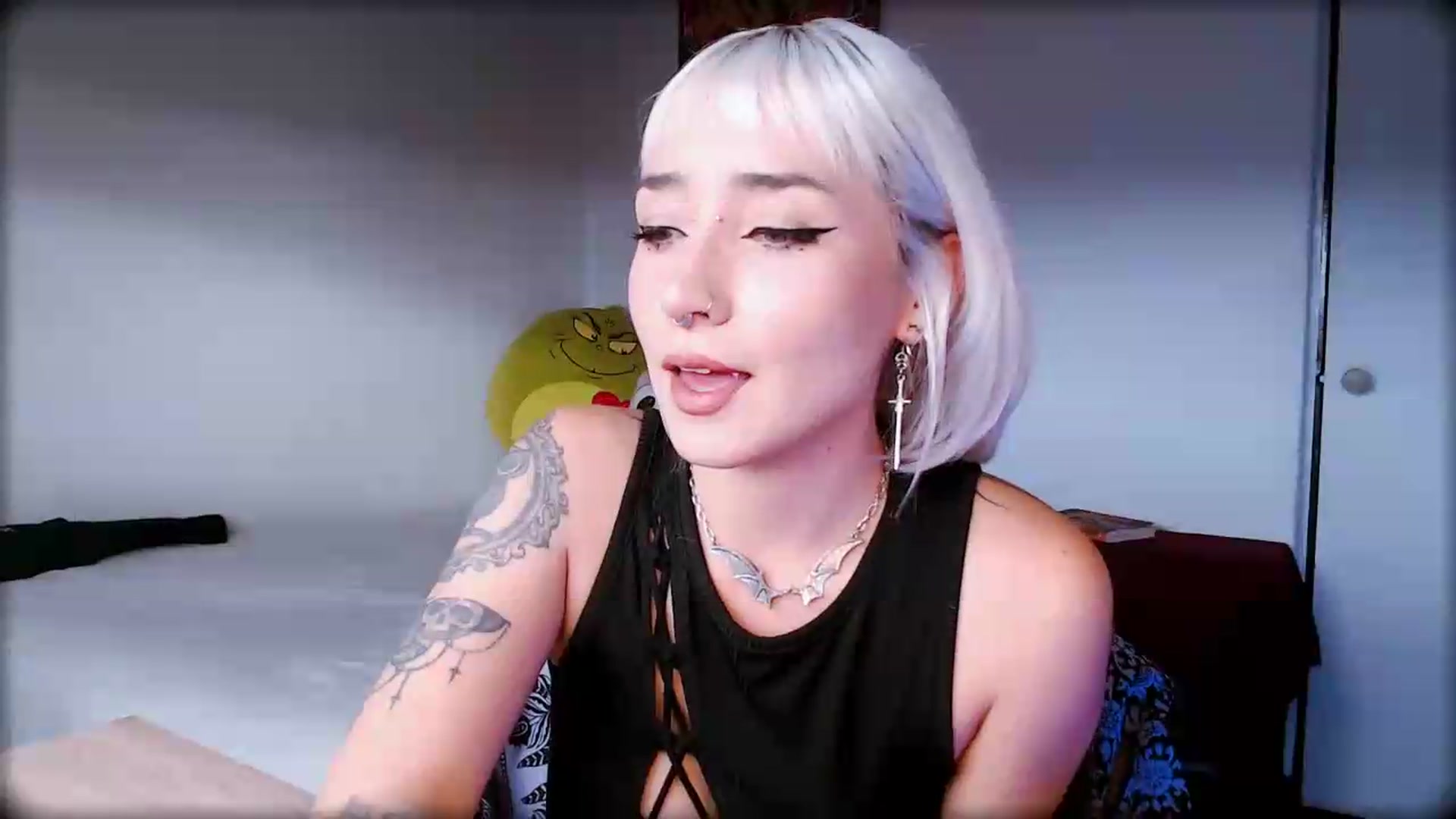 Gallery image thumbnail from Petit_Haze's myfreecams stream on, 06/29/2026, 23:29 image 7 of 20