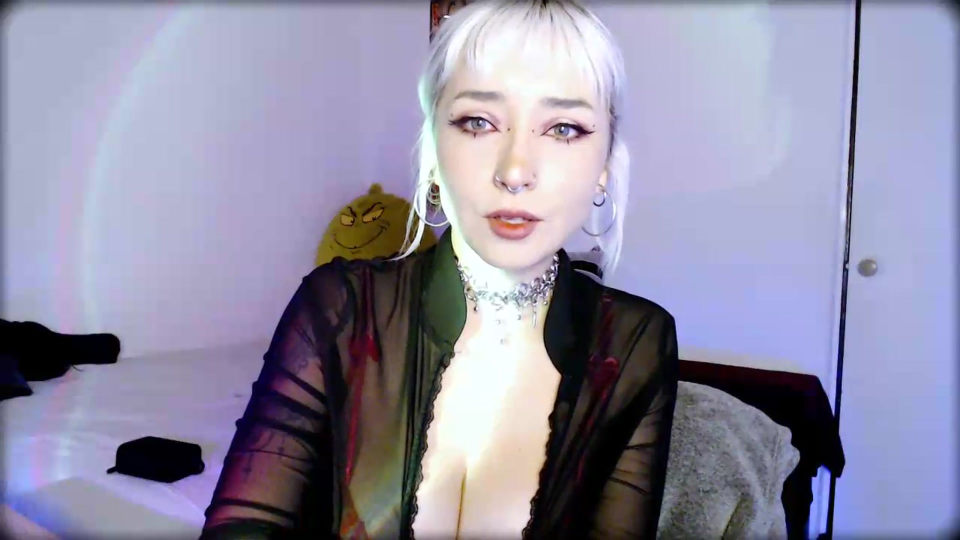 Gallery image thumbnail from Petit_Haze's myfreecams stream on, 07/04/2026, 24:45 image 18 of 20