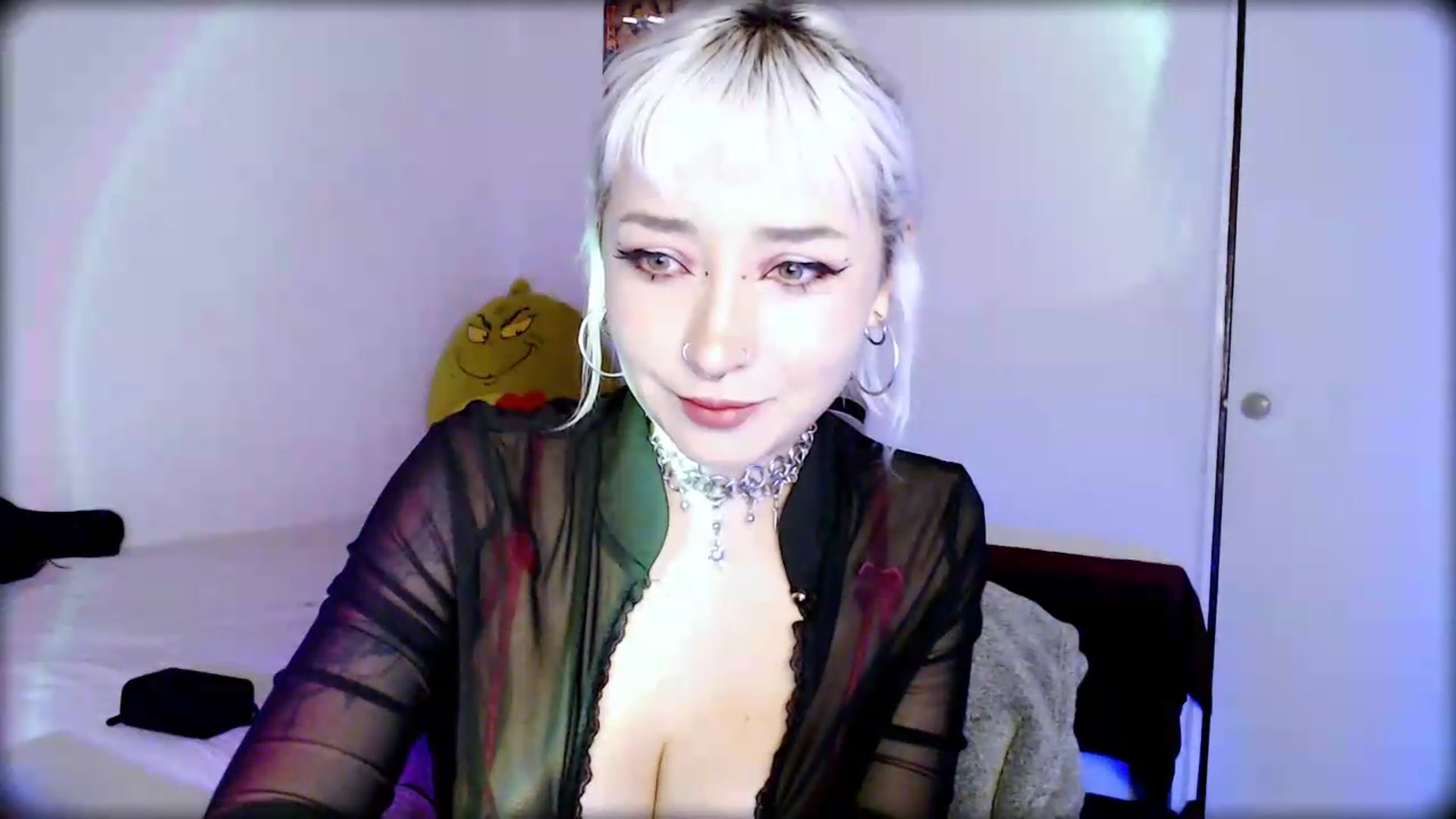 Gallery image thumbnail from Petit_Haze's myfreecams stream on, 07/04/2026, 24:45 image 11 of 20