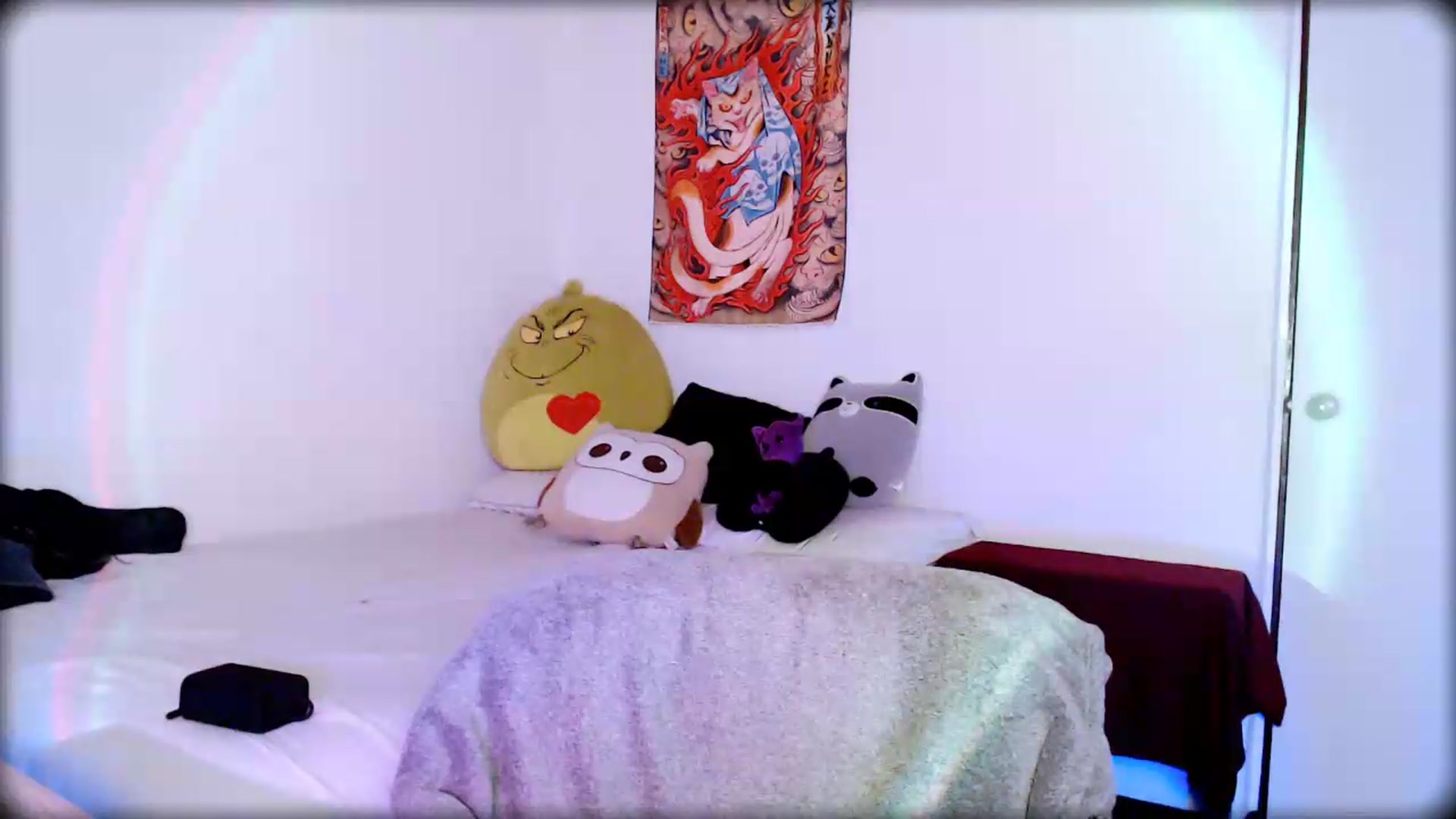 Gallery image thumbnail from Petit_Haze's myfreecams stream on, 07/04/2026, 24:45 image 17 of 20
