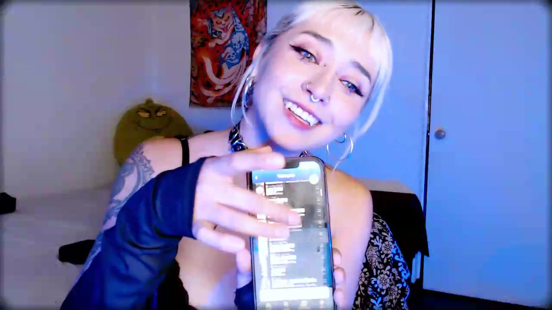 Gallery image thumbnail from Petit_Haze's myfreecams stream on, 07/05/2026, 07:44 image 6 of 20