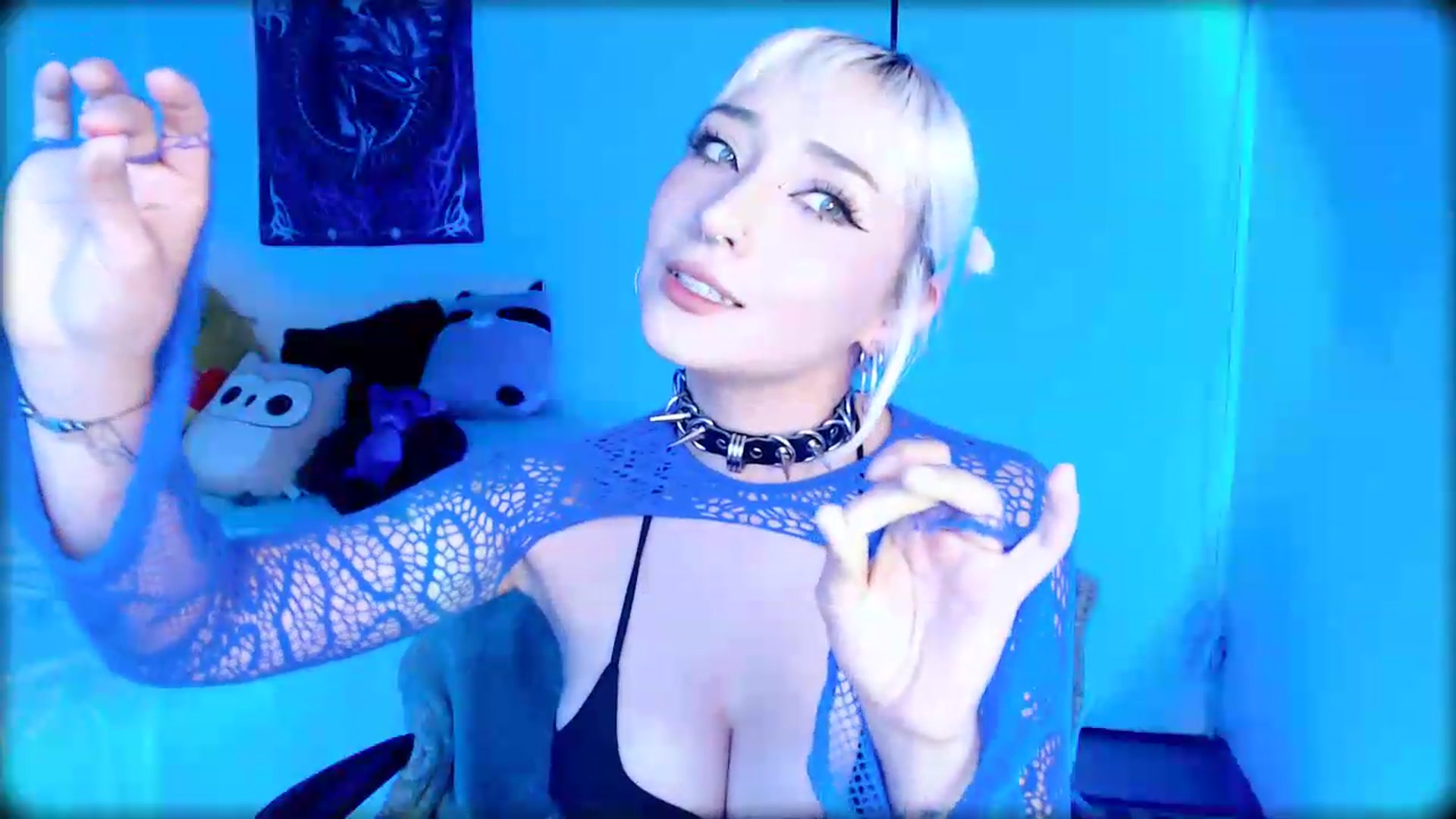 Gallery image thumbnail from Petit_Haze's myfreecams stream on, 07/15/2026, 23:22 image 18 of 20