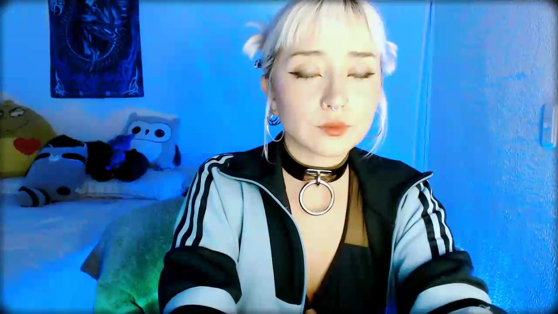 Gallery image thumbnail from Petit_Haze's myfreecams stream on, 07/19/2026, 06:54 image 16 of 20