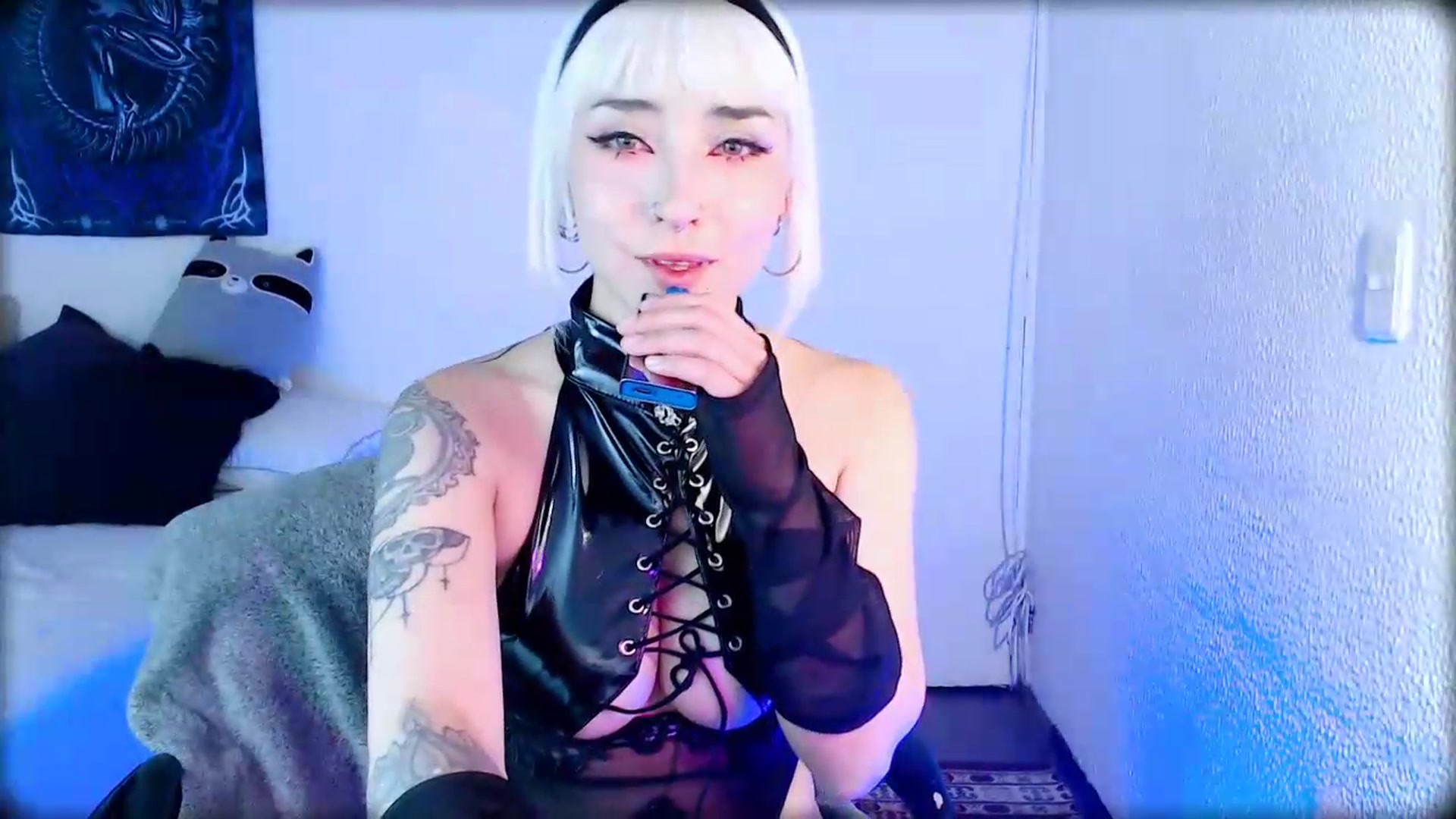 Gallery image thumbnail from Petit_Haze's myfreecams stream on, 08/16/2026, 06:53 image 15 of 20