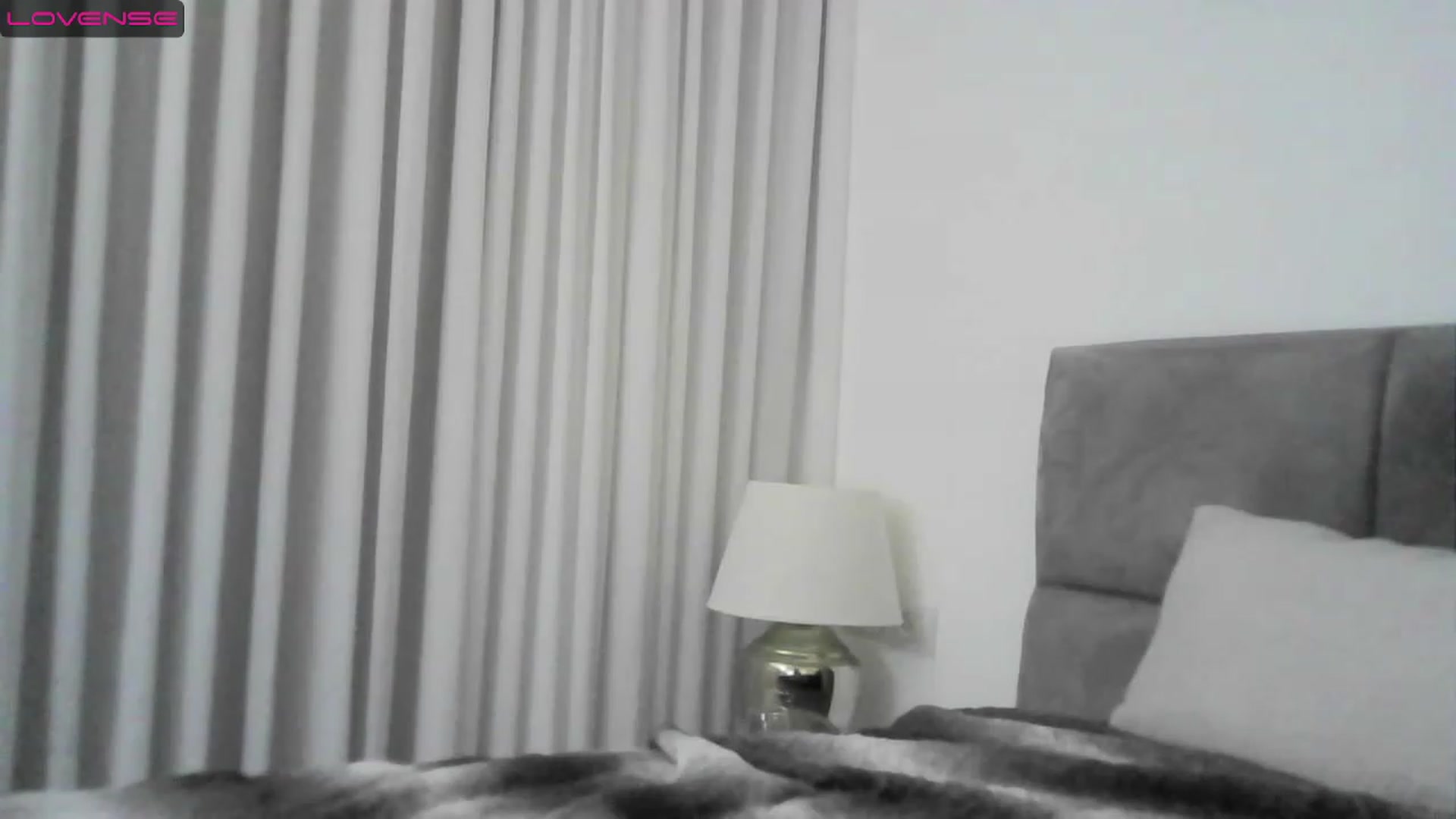 Gallery image thumbnail from Petitbboobs's myfreecams stream on, 11/21/2022, 18:25 image 15 of 20