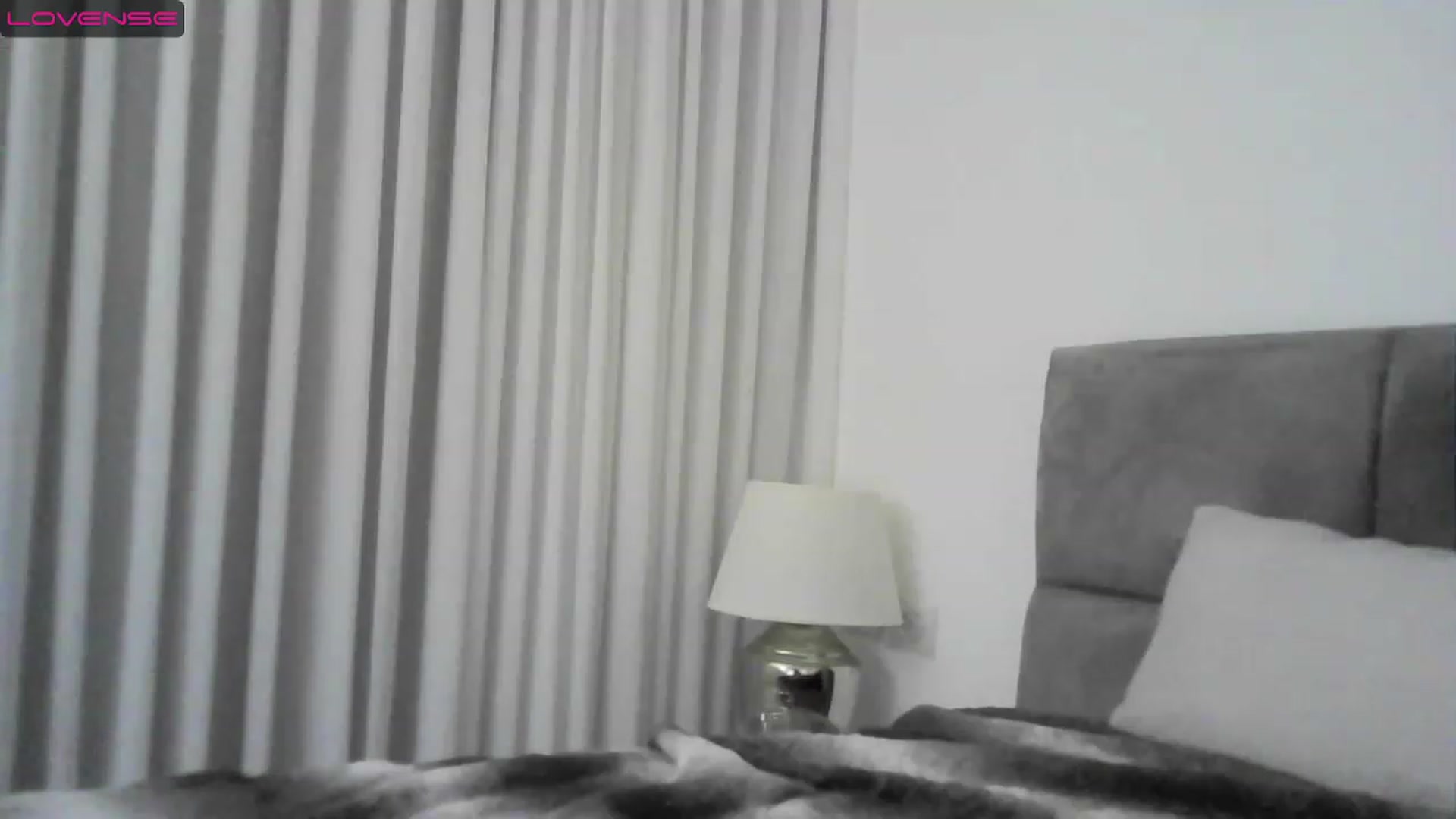 Gallery image thumbnail from Petitbboobs's myfreecams stream on, 11/21/2022, 18:25 image 18 of 20