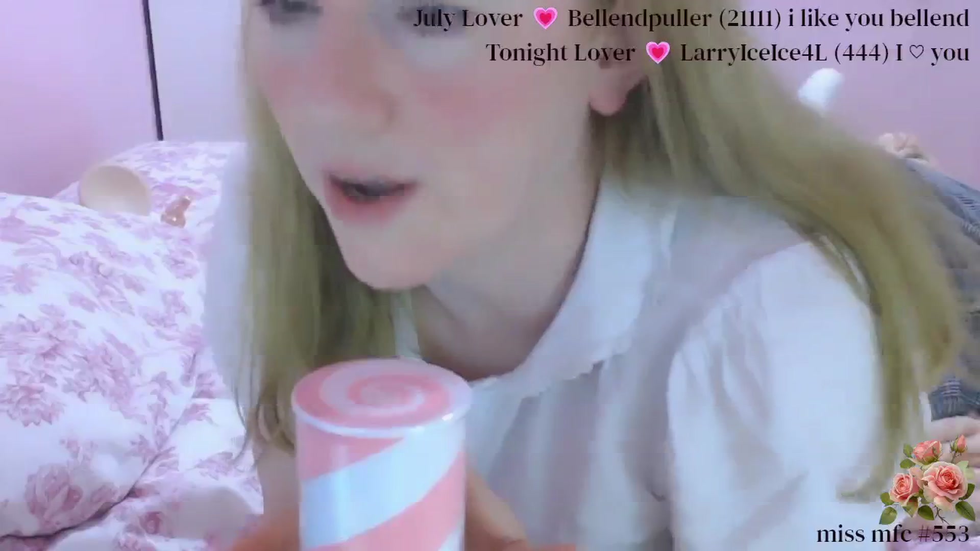 Gallery image thumbnail from PetiteAllegro's myfreecams stream on, 07/22/2025, 22:23 image 18 of 20