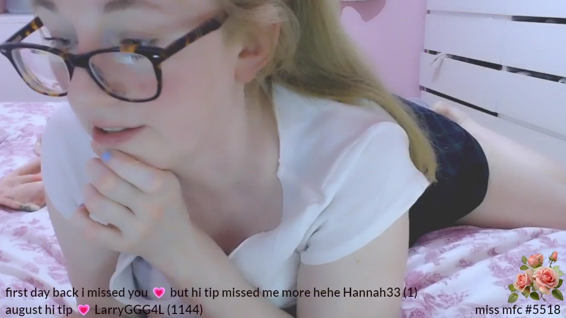 Gallery image thumbnail from PetiteAllegro's myfreecams stream on, 08/11/2025, 22:59 image 14 of 20