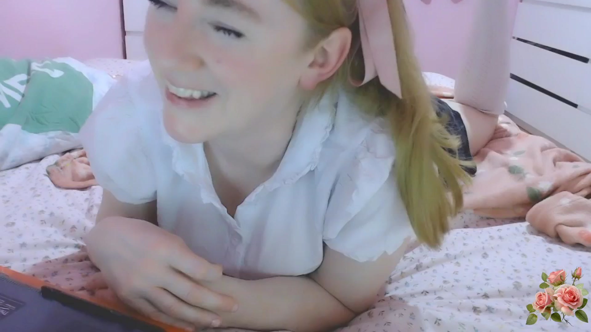 Gallery image thumbnail from PetiteAllegro's myfreecams stream on, 09/03/2025, 22:22 image 1 of 20