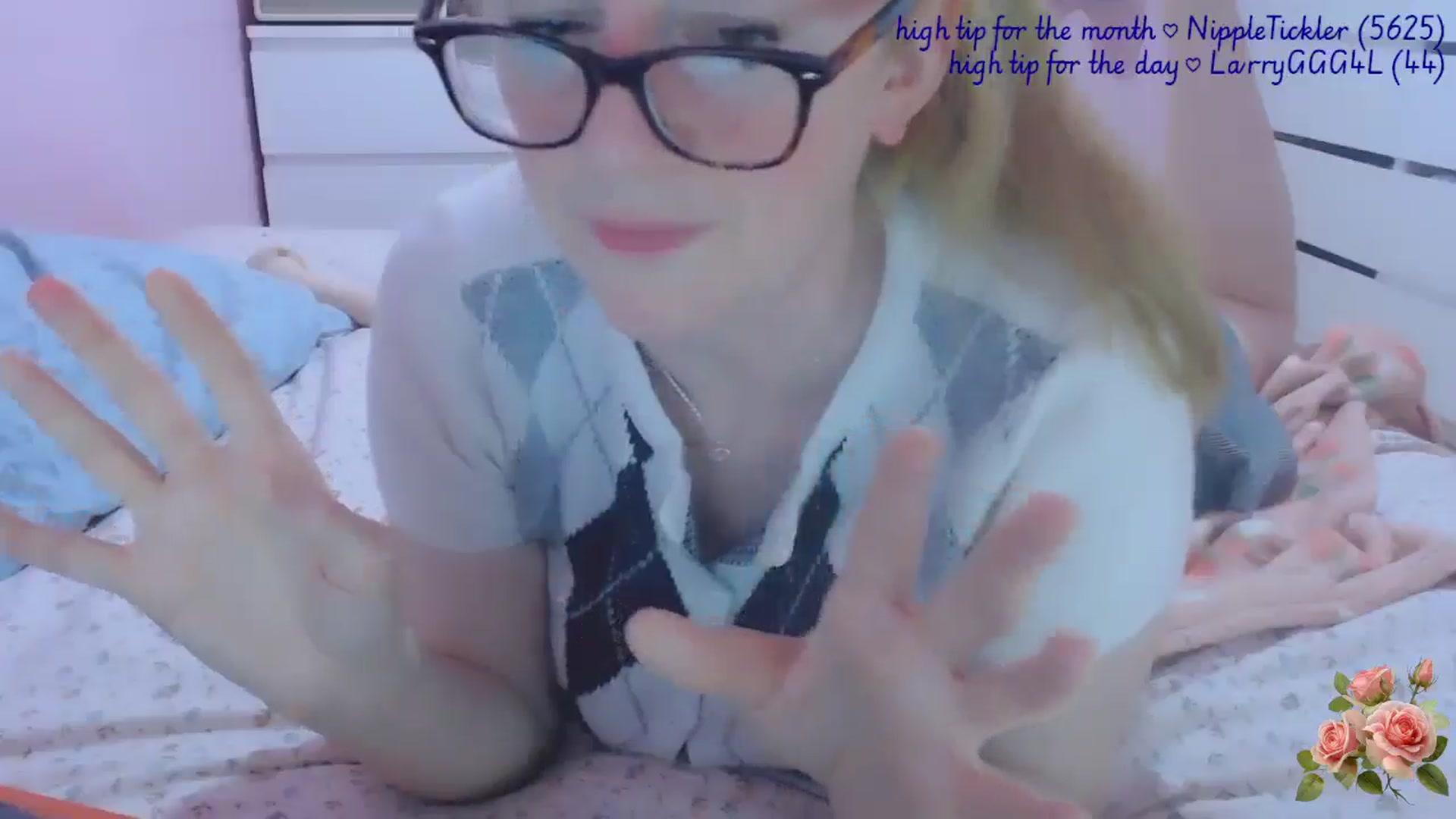 Gallery image thumbnail from PetiteAllegro's myfreecams stream on, 09/19/2025, 21:18 image 19 of 20