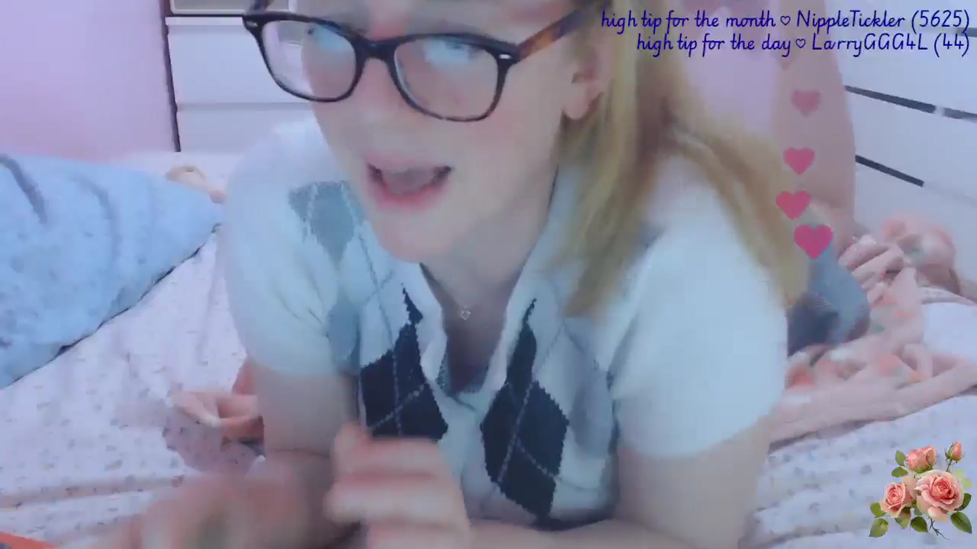 Gallery image thumbnail from PetiteAllegro's myfreecams stream on, 09/19/2025, 21:18 image 18 of 20