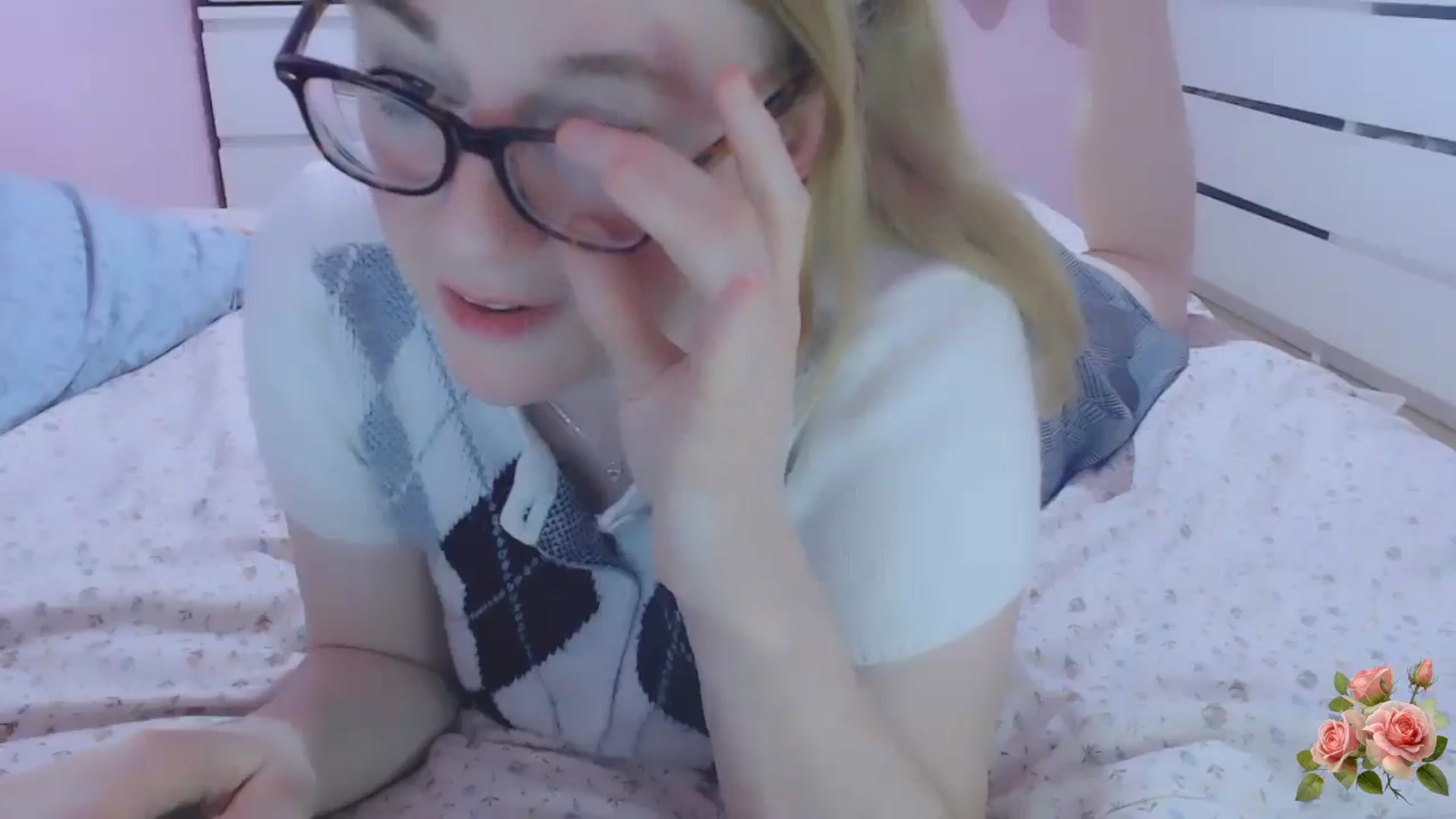 Gallery image thumbnail from PetiteAllegro's myfreecams stream on, 09/19/2025, 23:09 image 10 of 20