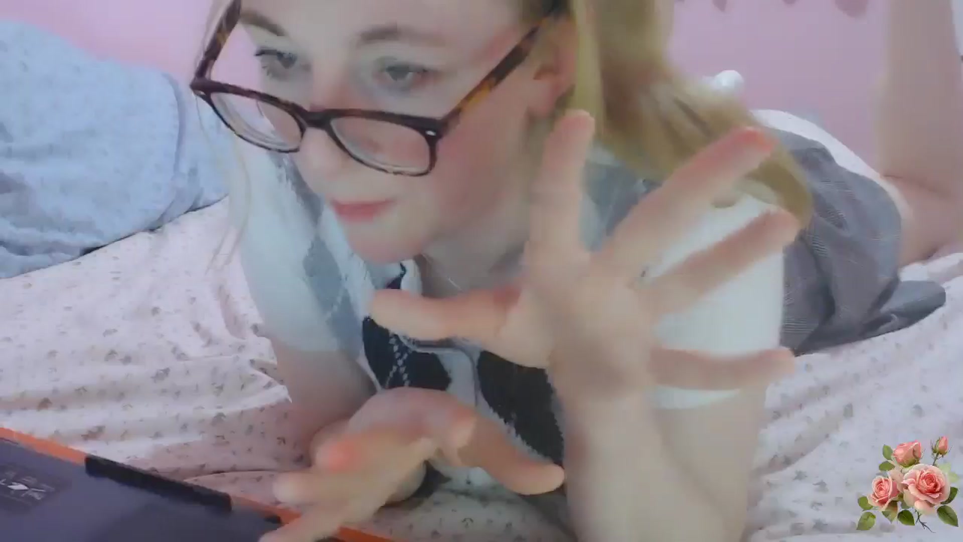 Gallery image thumbnail from PetiteAllegro's myfreecams stream on, 09/19/2025, 23:09 image 5 of 20