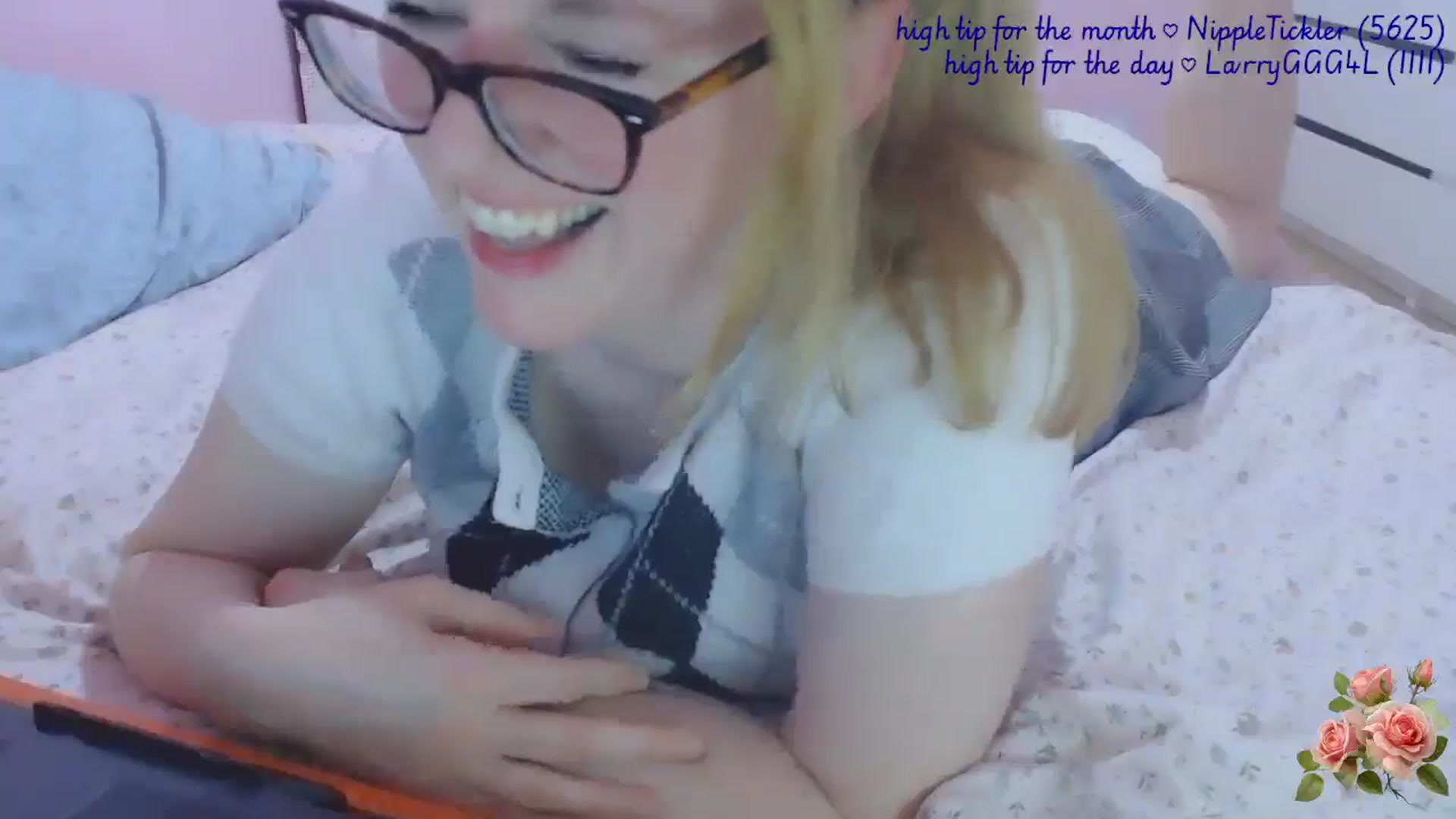 Gallery image thumbnail from PetiteAllegro's myfreecams stream on, 09/19/2025, 23:09 image 12 of 20