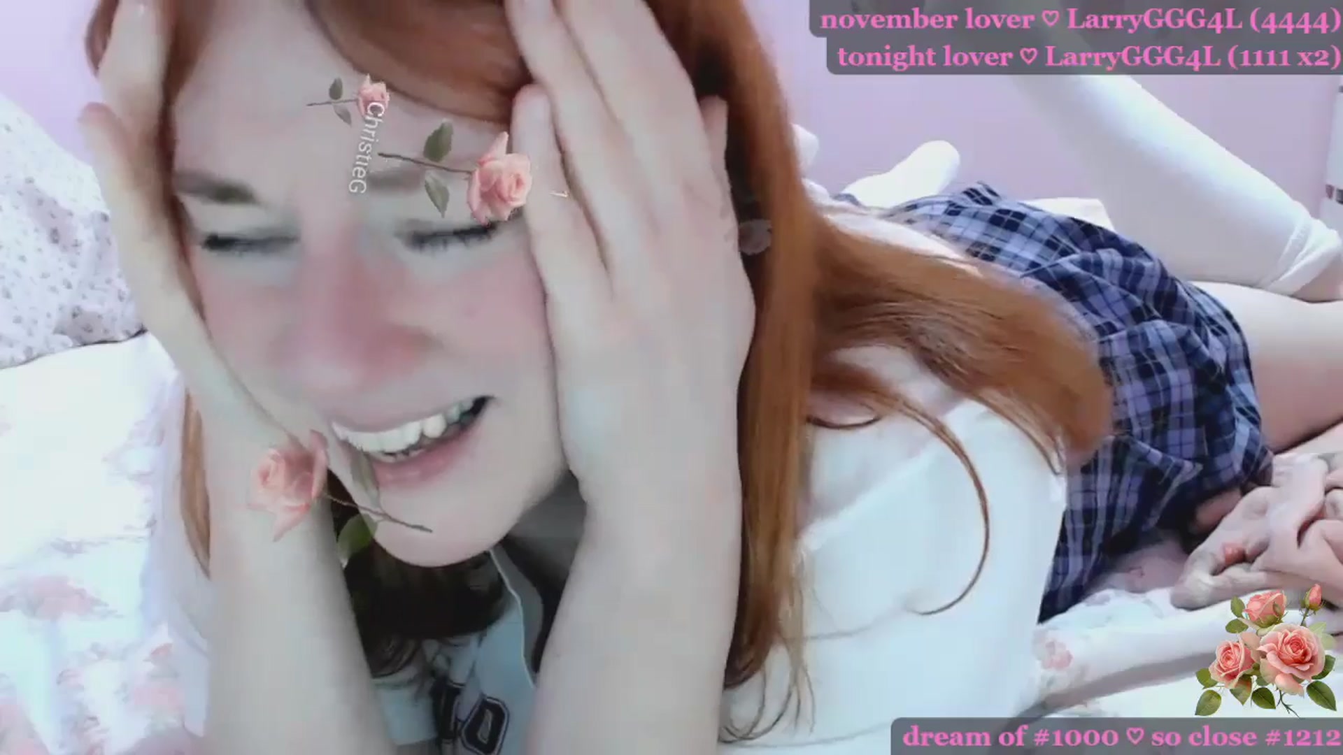 Gallery image thumbnail from PetiteAllegro's myfreecams stream on, 11/12/2025, 24:15 image 17 of 20