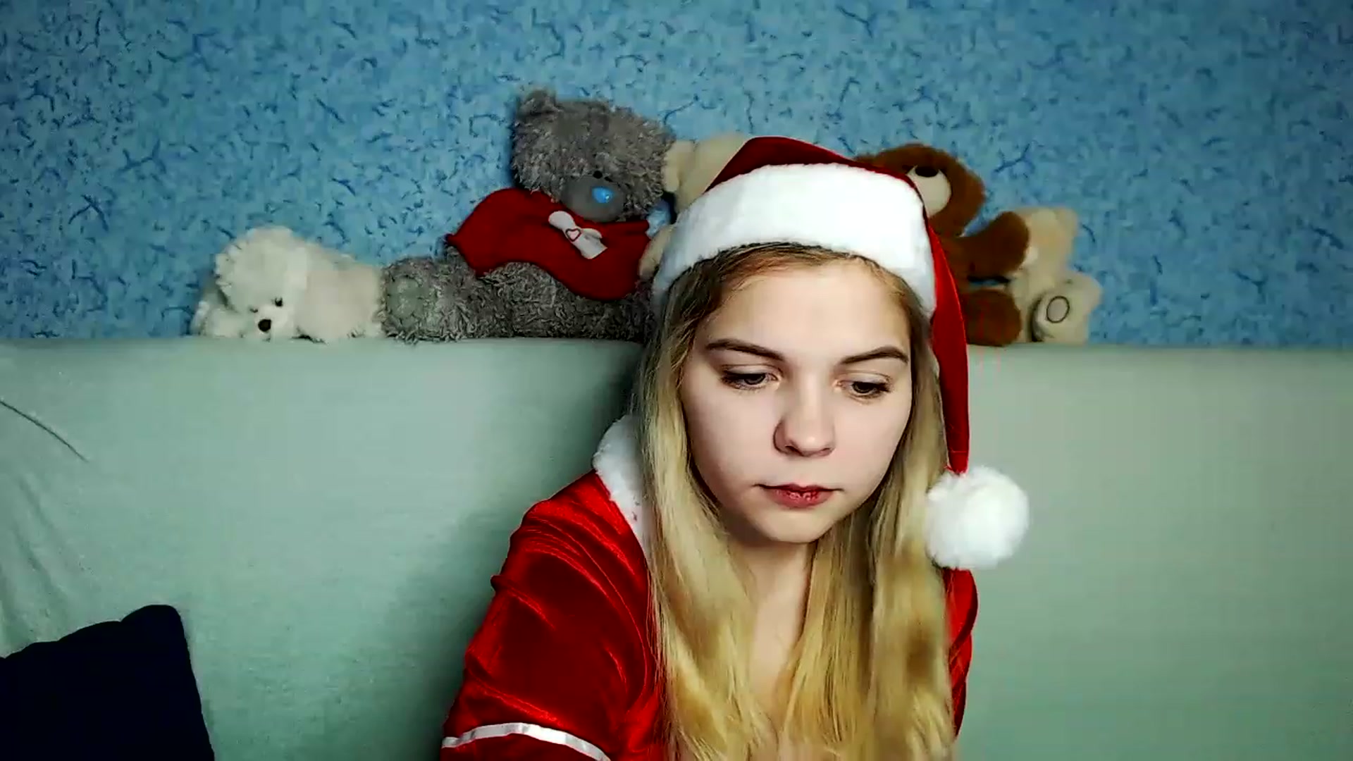 Gallery image thumbnail from PetiteAnny's myfreecams stream on, 12/26/2022, 03:44 image 10 of 20