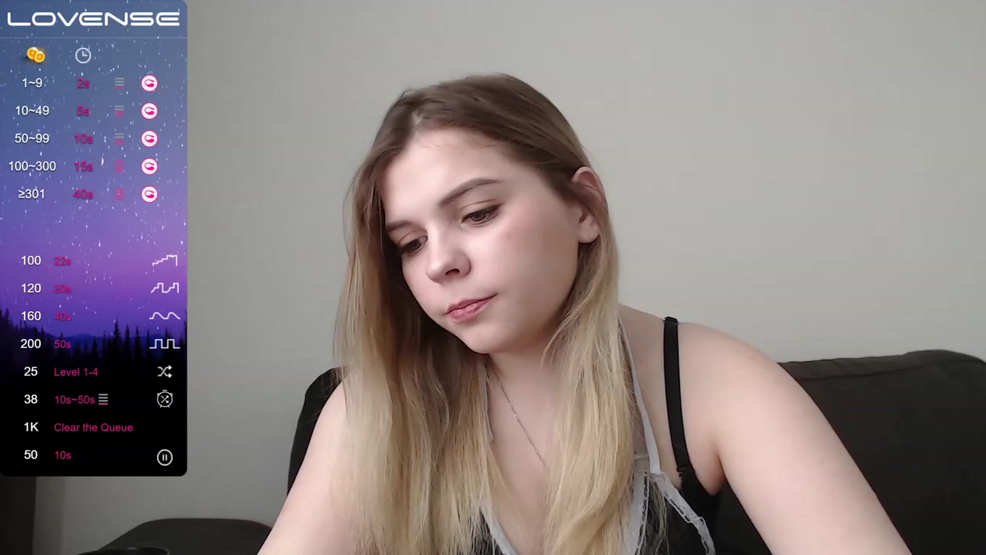 Gallery image thumbnail from PetiteAnny's myfreecams stream on, 05/02/2023, 03:28 image 4 of 20