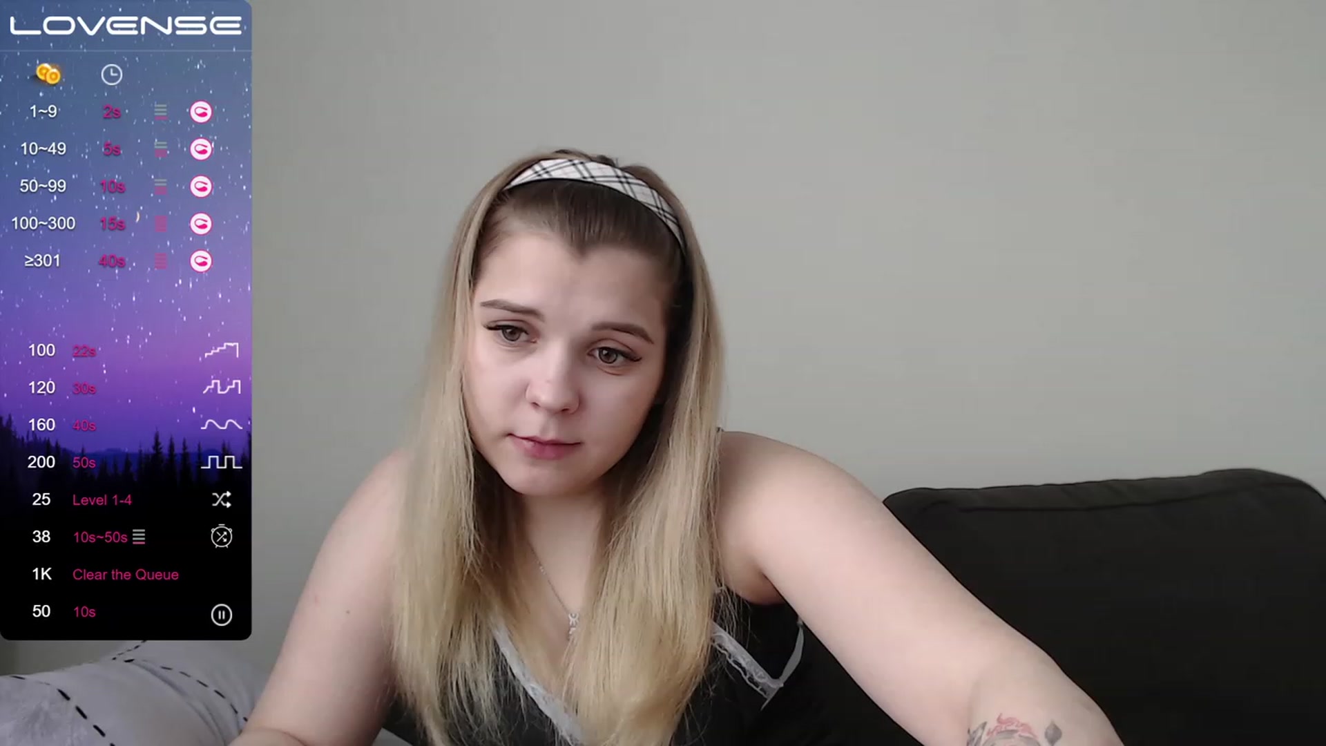 Gallery image thumbnail from PetiteAnny's myfreecams stream on, 05/02/2023, 04:55 image 4 of 20