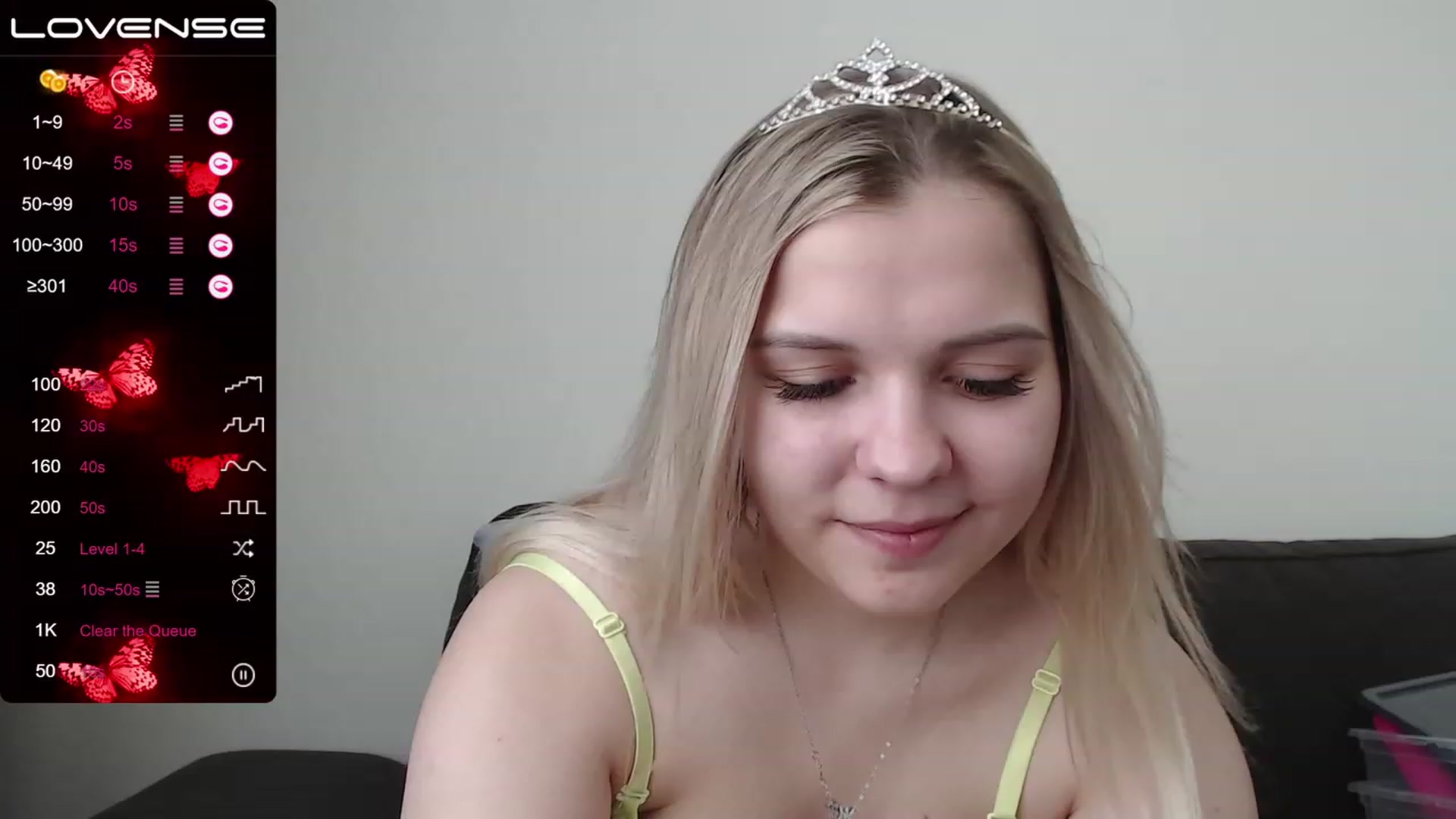Gallery image thumbnail from PetiteAnny's myfreecams stream on, 06/06/2023, 04:35 image 12 of 20