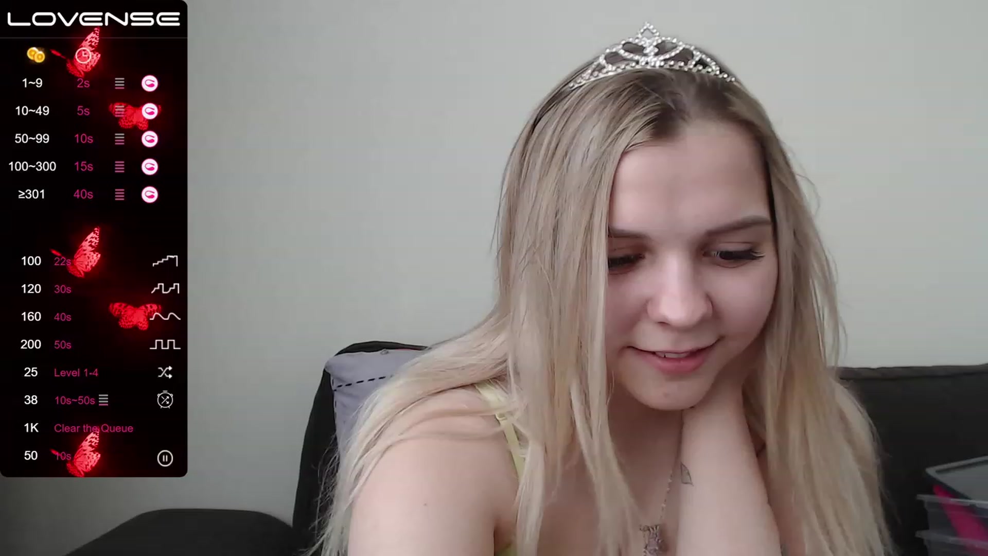 Gallery image thumbnail from PetiteAnny's myfreecams stream on, 06/06/2023, 04:35 image 13 of 20
