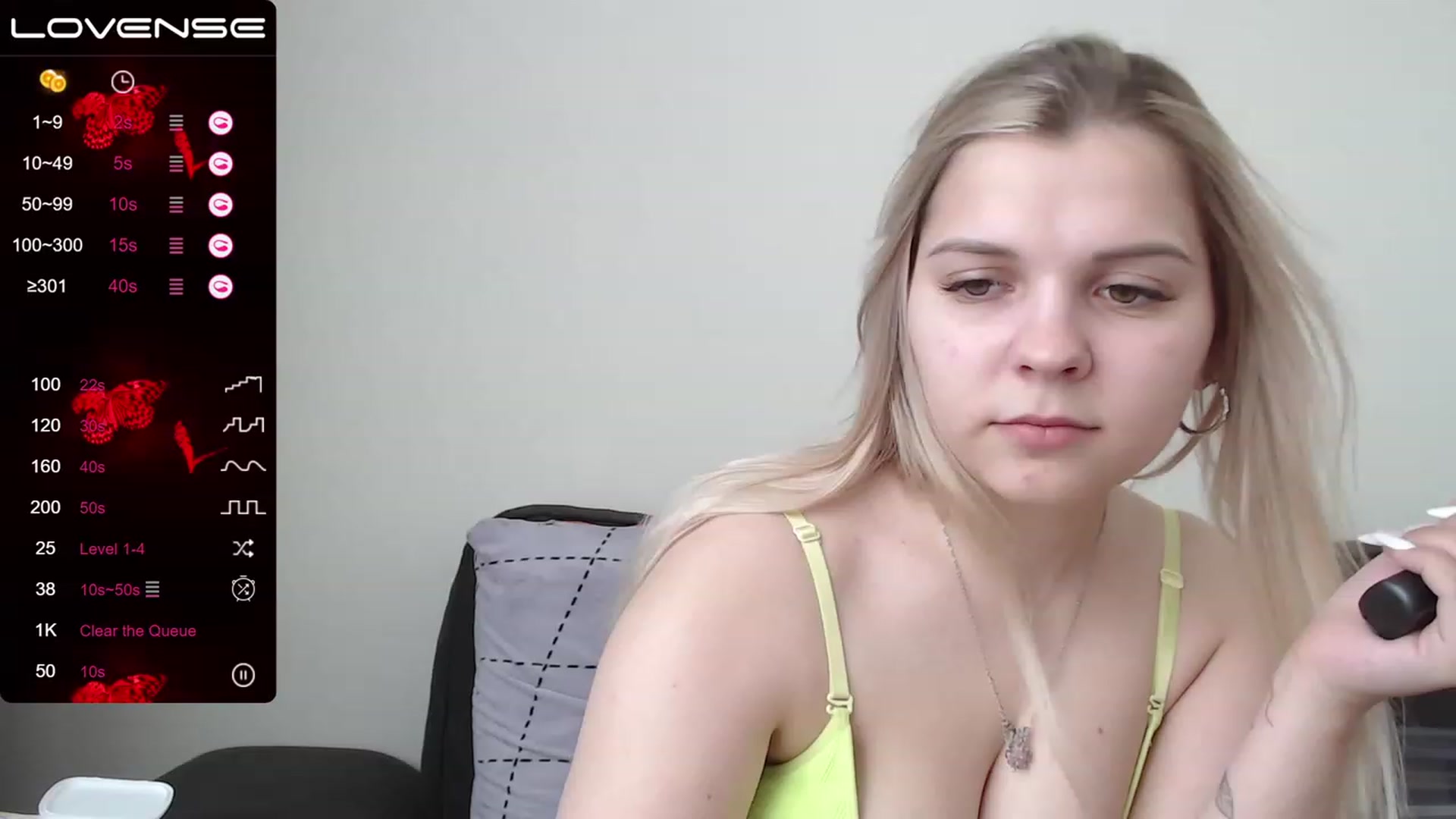 Gallery image thumbnail from PetiteAnny's myfreecams stream on, 06/06/2023, 04:35 image 3 of 20