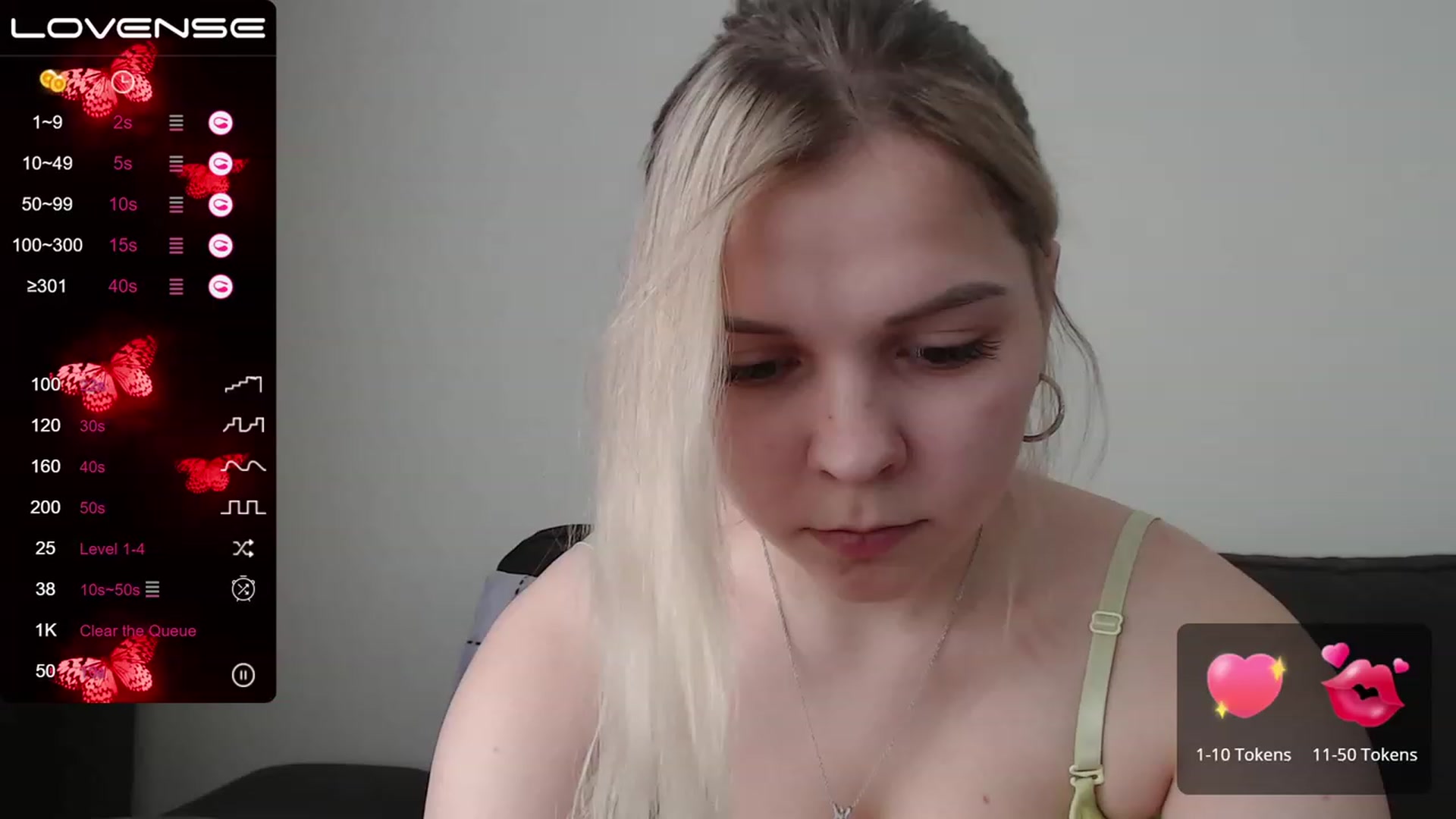 Gallery image thumbnail from PetiteAnny's myfreecams stream on, 06/13/2023, 03:42 image 6 of 20