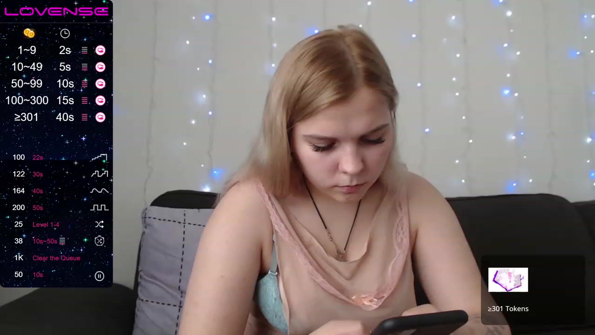 Gallery image thumbnail from PetiteAnny's myfreecams stream on, 07/27/2023, 05:09 image 12 of 20